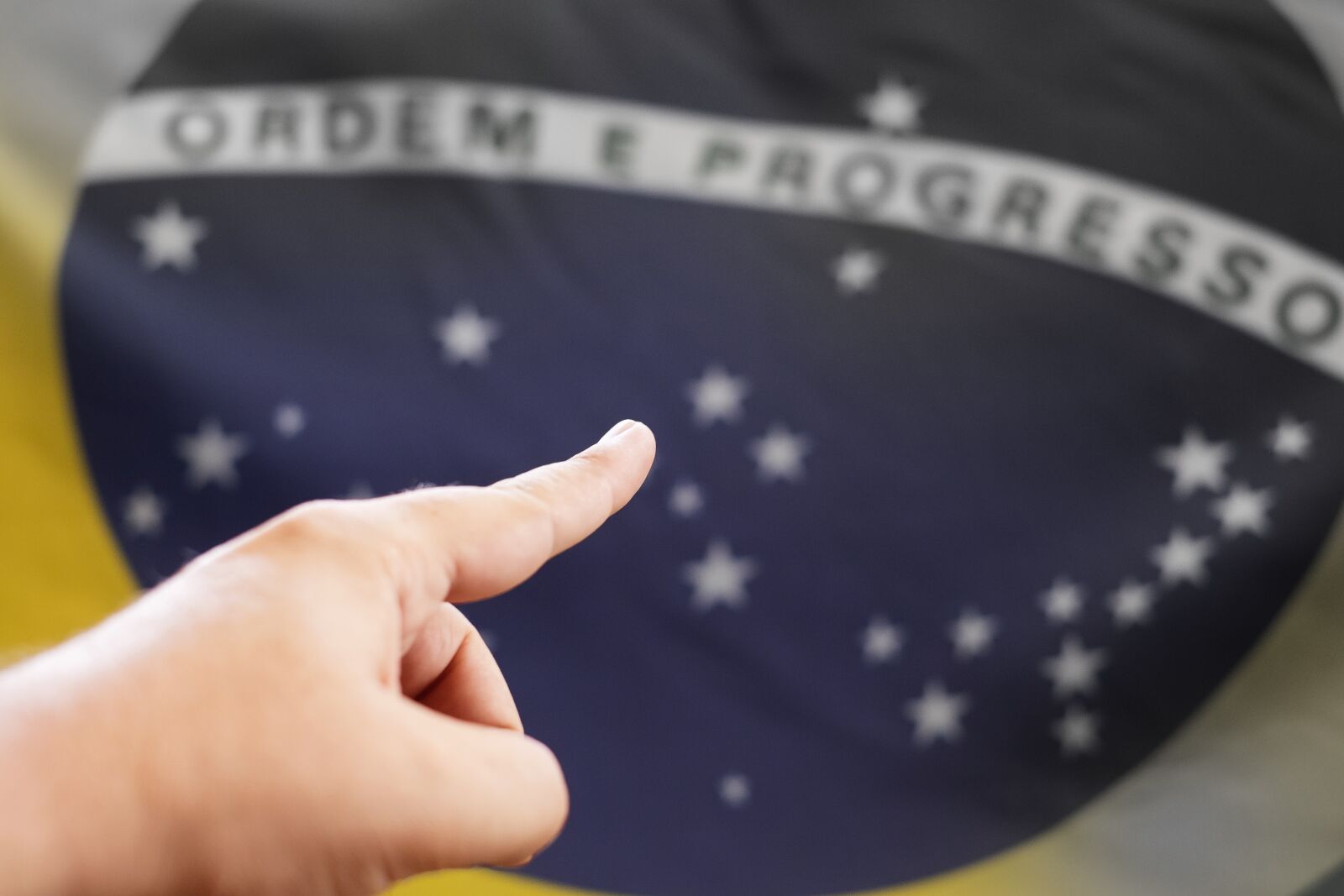 Fujifilm X-T1 + Fujifilm XF 35mm F1.4 R sample photo. Brazil, flag, home photography
