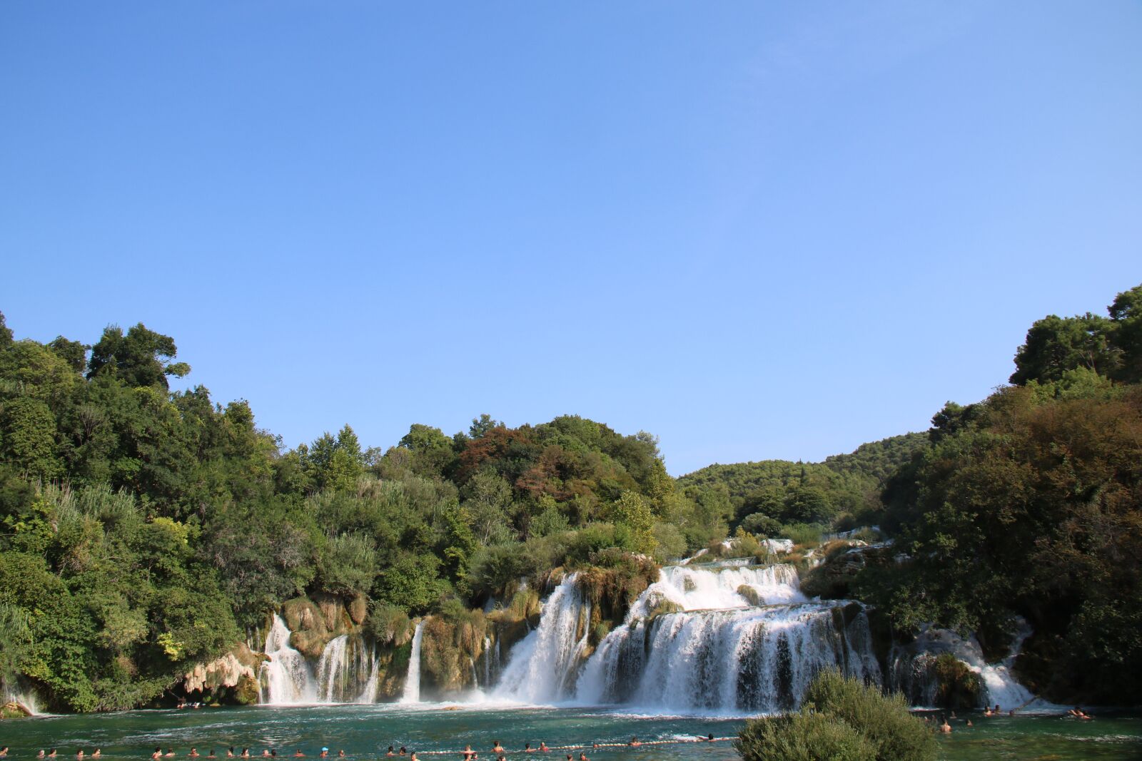 Canon EOS 750D (EOS Rebel T6i / EOS Kiss X8i) + Canon EF-S 18-135mm F3.5-5.6 IS sample photo. Croatia, waterfall, nature photography