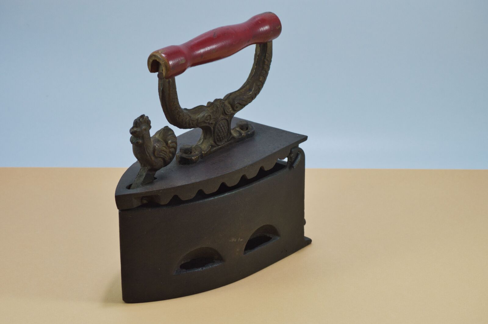 Nikon D3200 sample photo. Iron, vintage, old photography