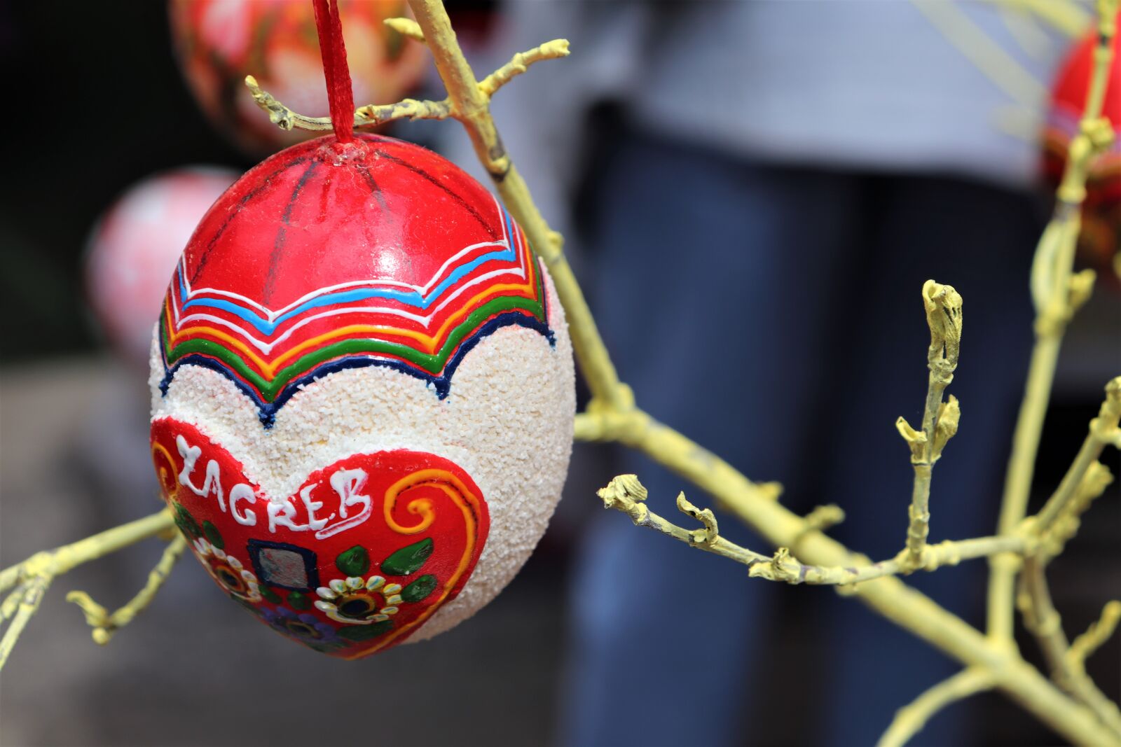Canon EOS 200D (EOS Rebel SL2 / EOS Kiss X9) sample photo. Easter egg, colorful, decoration photography