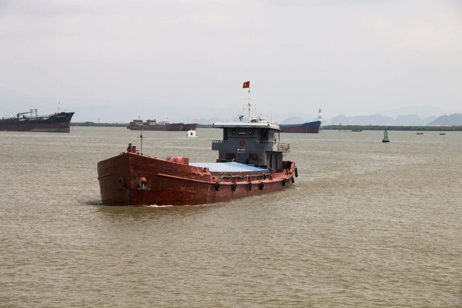 Canon EOS 70D sample photo. Tanker, ship, sea photography