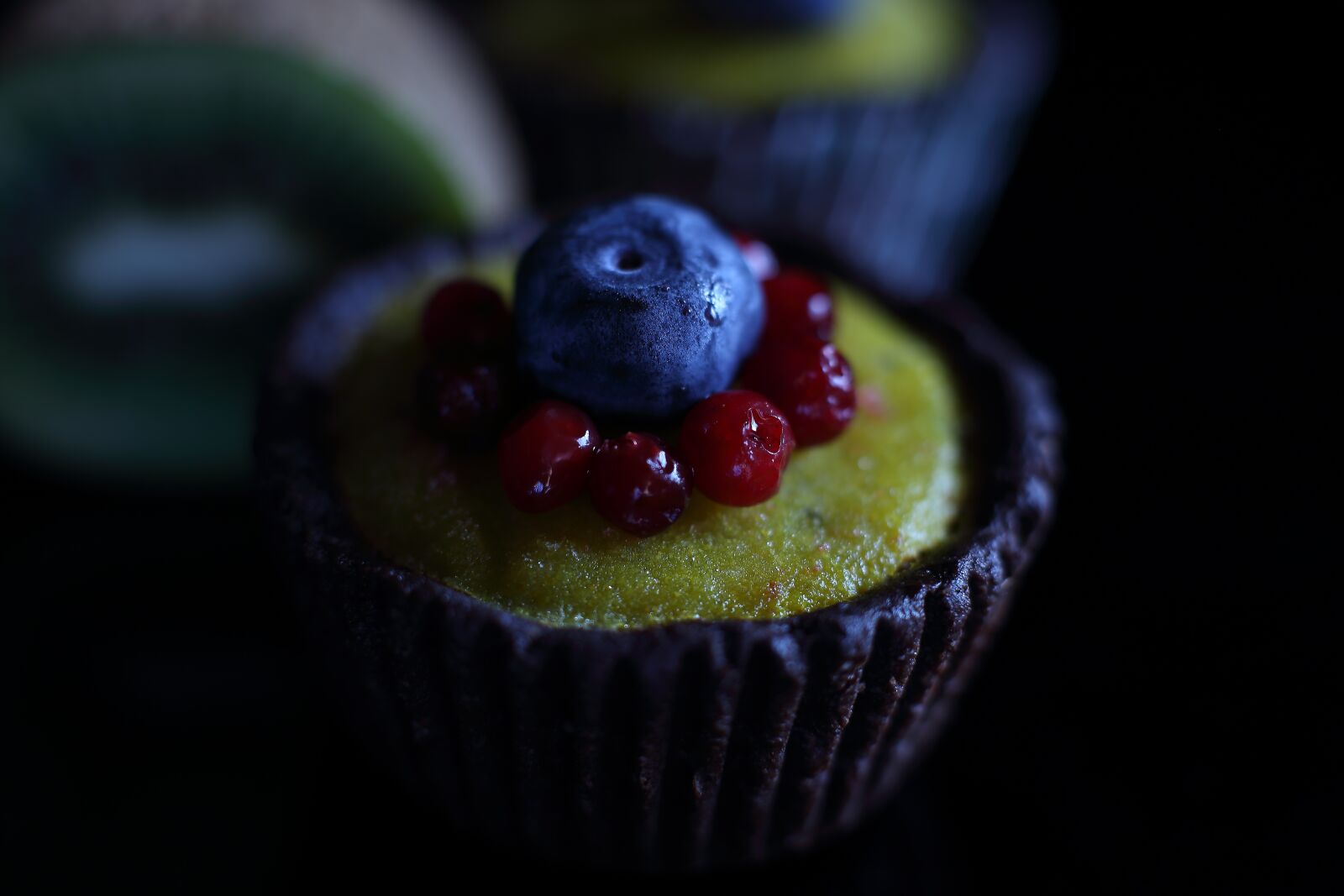 Canon EOS 6D sample photo. Basket, cake, vegan photography