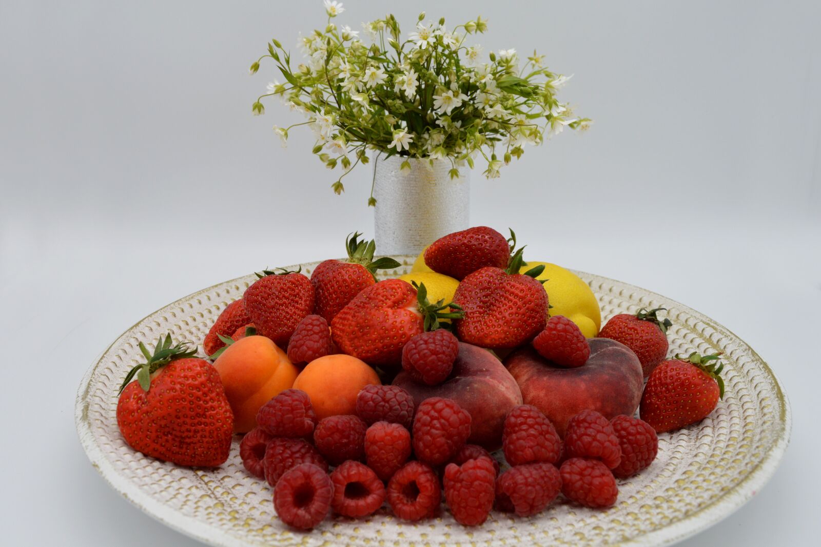 Nikon D3200 sample photo. Fruit plate, fruits, fruit photography
