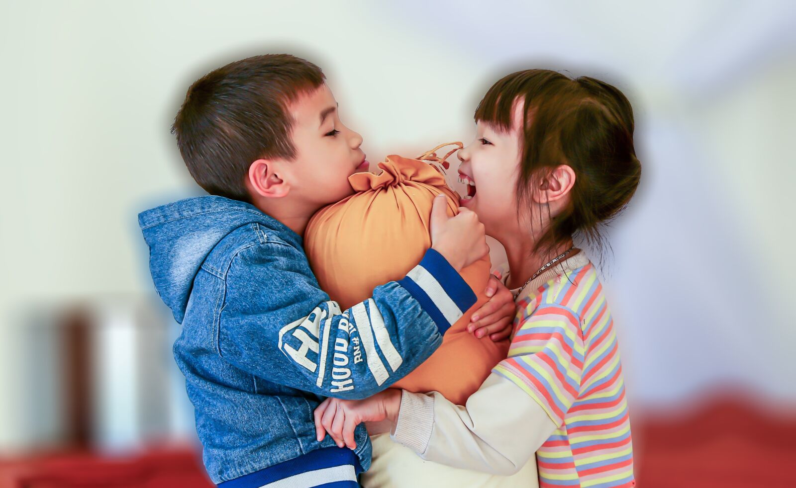 Canon EF 24-70mm F2.8L II USM sample photo. Children, have fun, sisters photography