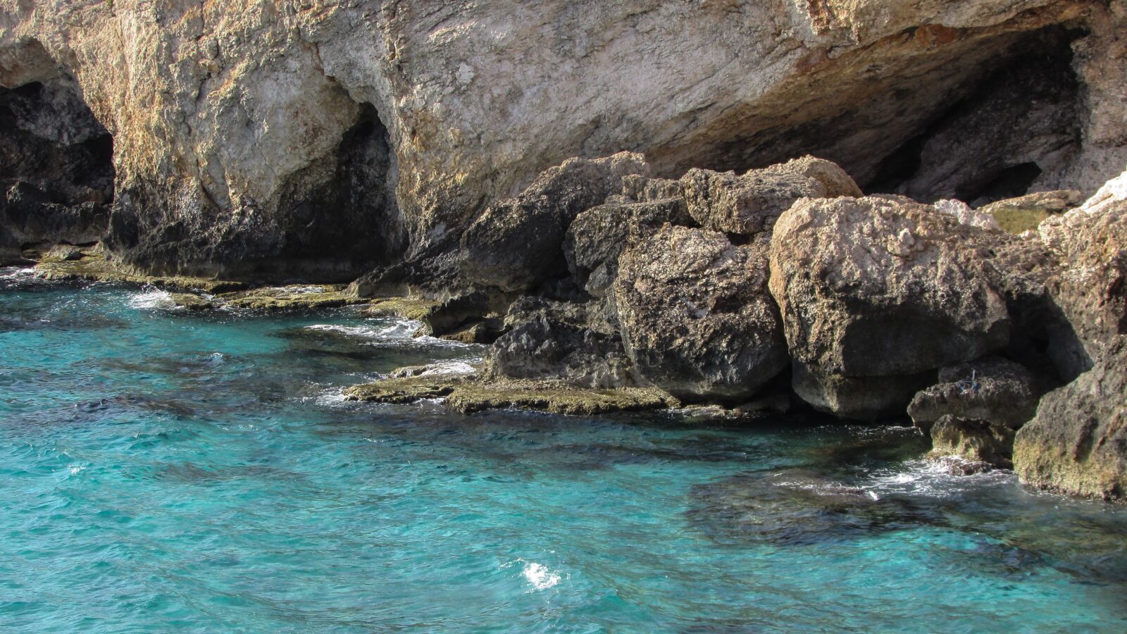 Canon PowerShot SX400 IS sample photo. Rock, sea, wave photography