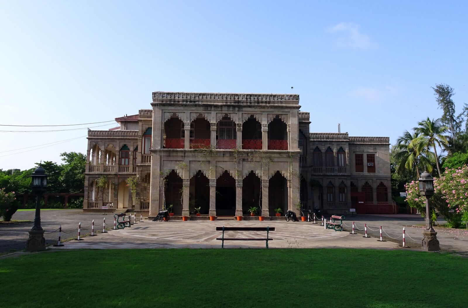 Sony Cyber-shot DSC-HX90V sample photo. Palace, nilambagh palace, heritage photography