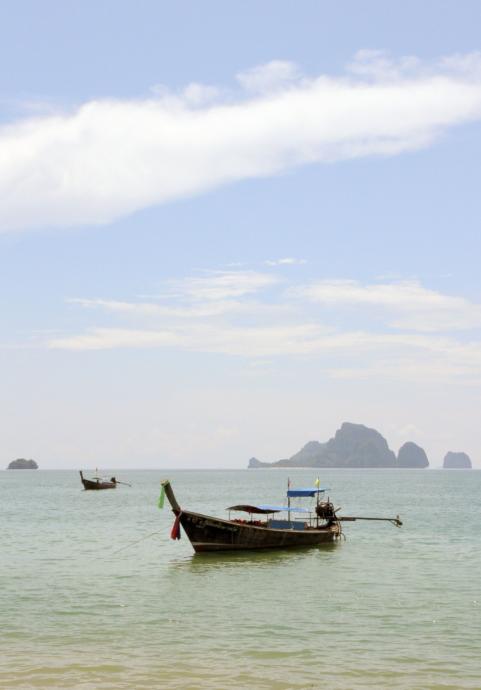 Canon EOS 7D sample photo. Thailand, boats, shore photography