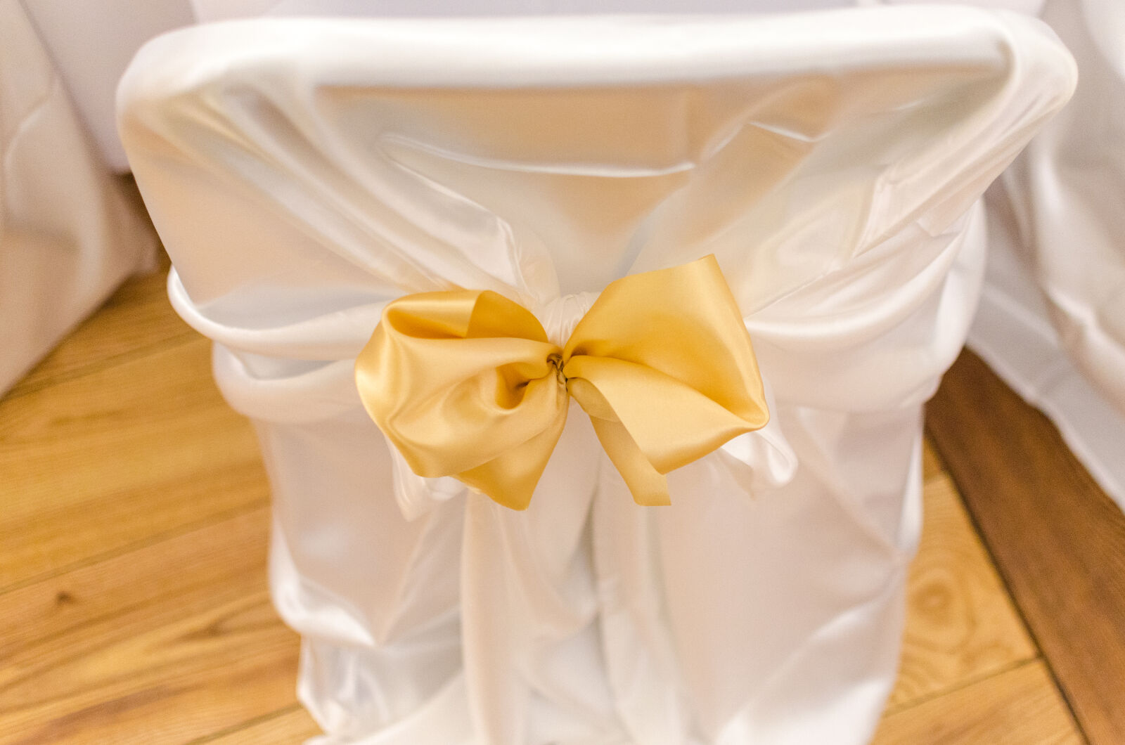Nikon D5100 + Nikon AF-S DX Nikkor 35mm F1.8G sample photo. Arrangement, background, banquet, beautiful photography