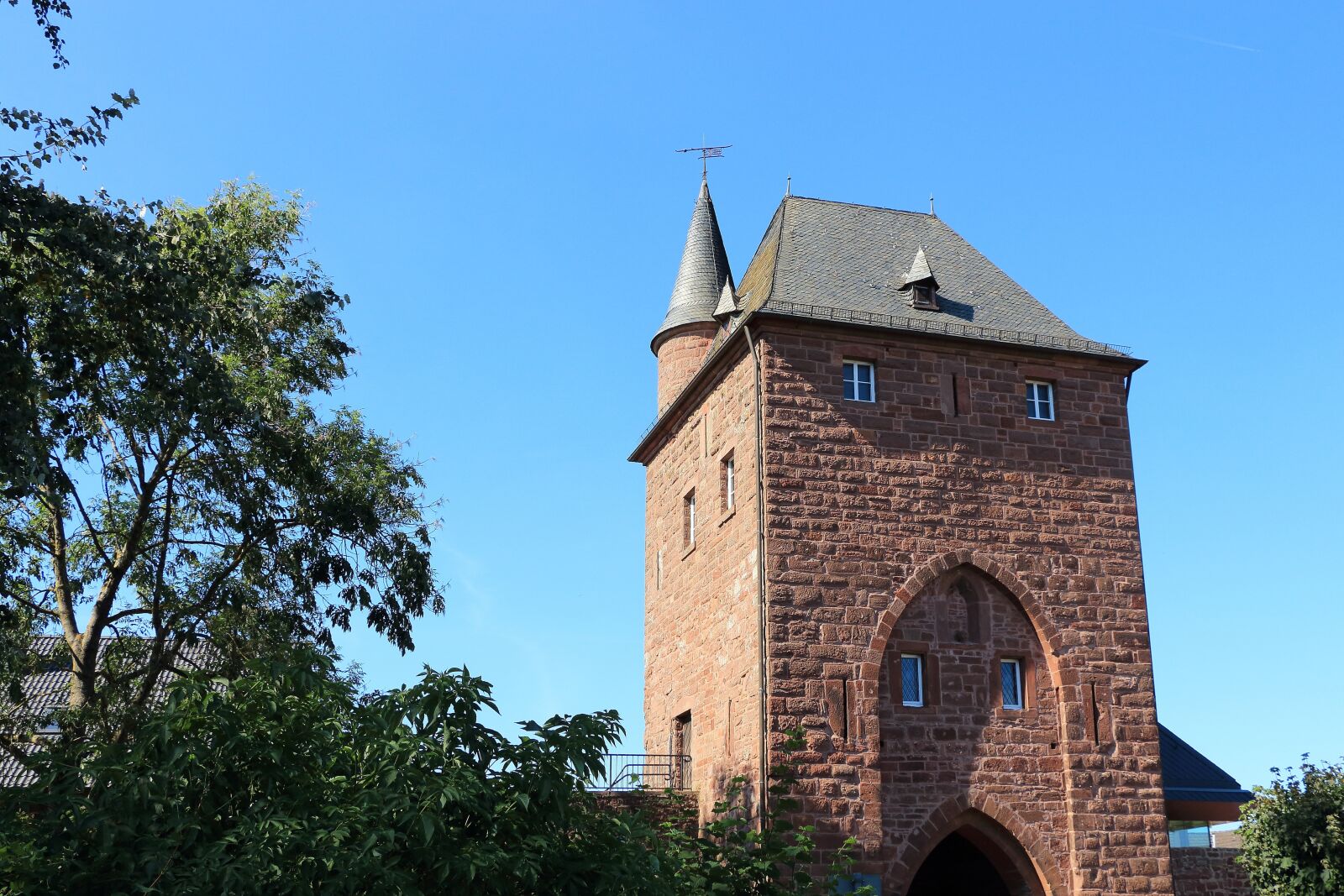 Canon EOS 700D (EOS Rebel T5i / EOS Kiss X7i) sample photo. Nideggen, castle, burg nideggen photography