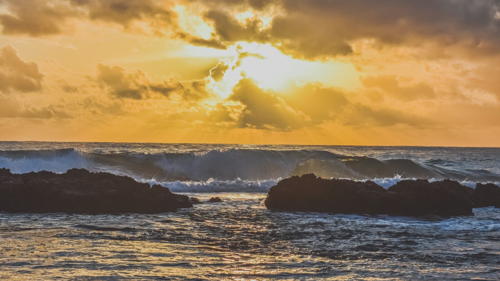 Nikon D3300 sample photo. Beach, wave, nature photography