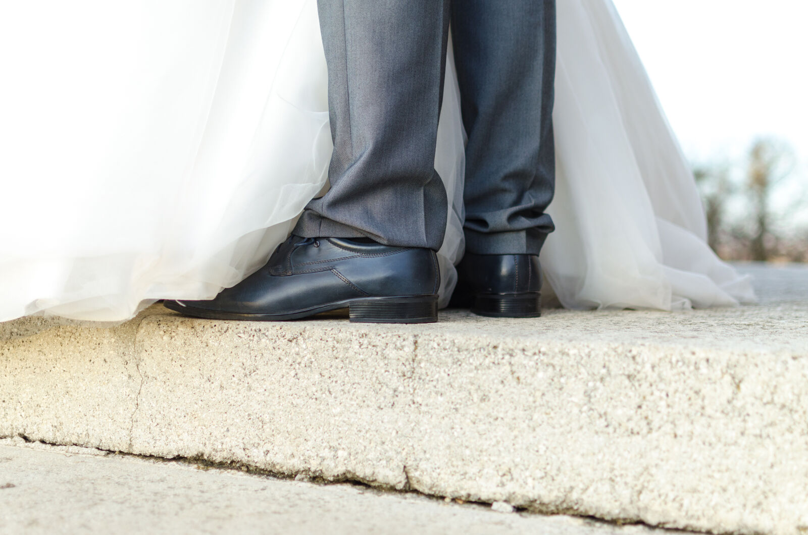 Nikon D5100 + Nikon AF-S DX Nikkor 35mm F1.8G sample photo. Beautiful, beauty, bouquet, bridal photography