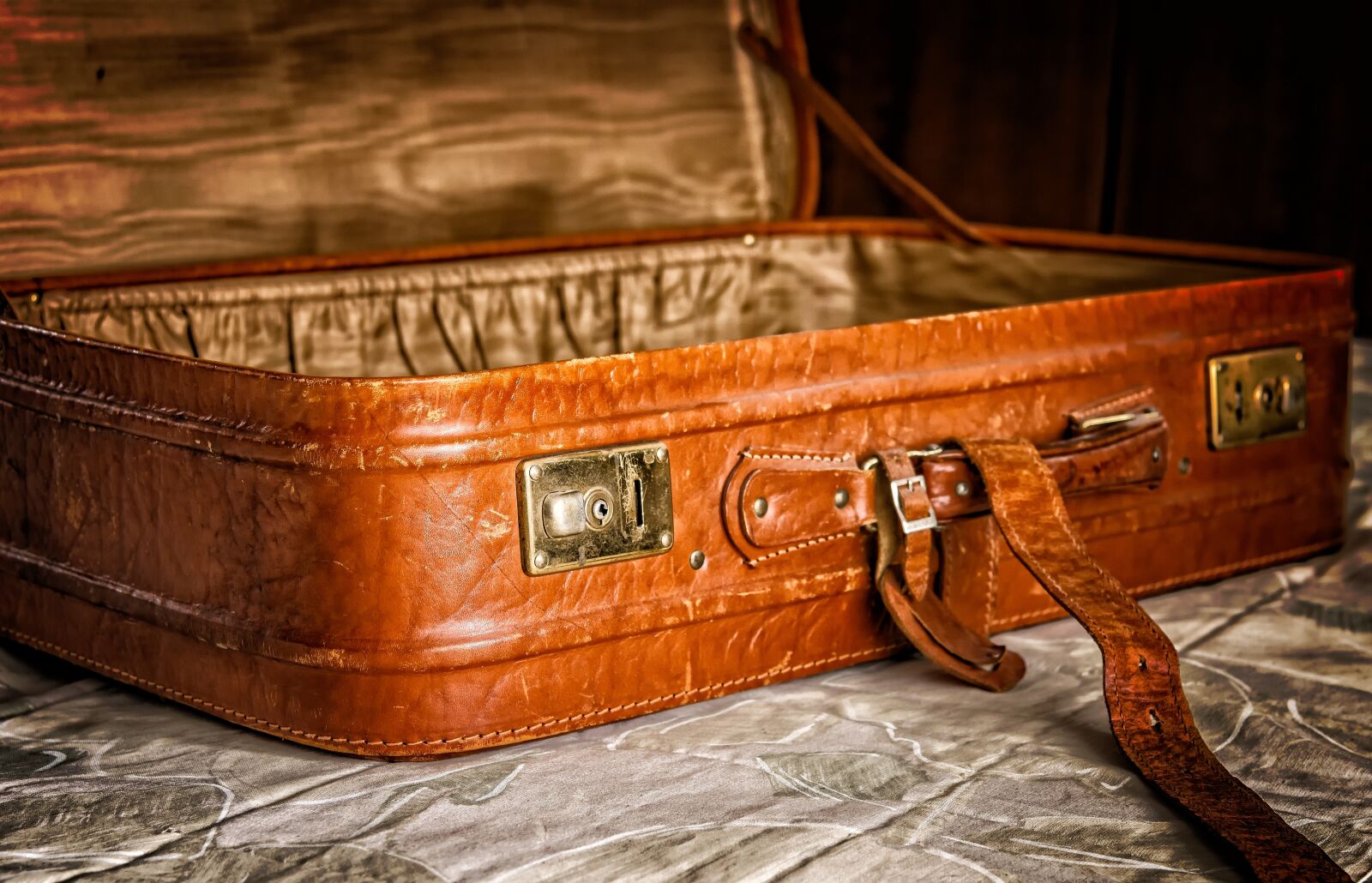 Nikon D3300 sample photo. Luggage, packaging, travel photography