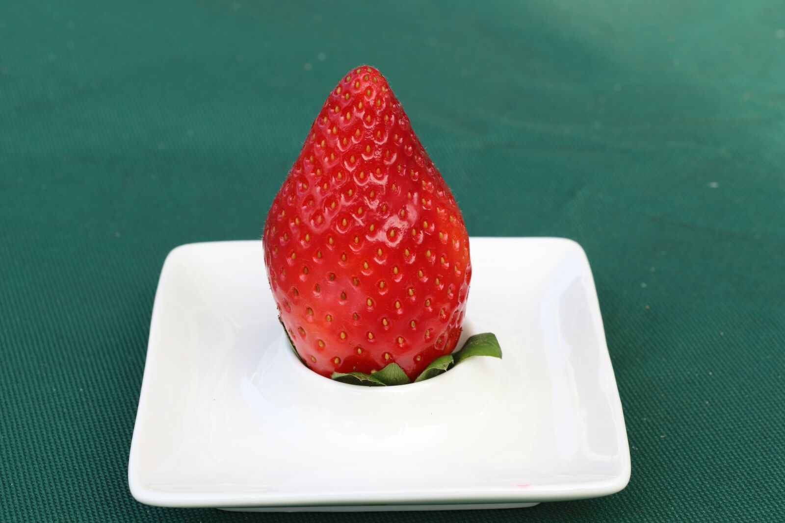 Canon EOS 80D sample photo. Strawberry, fruit, red photography