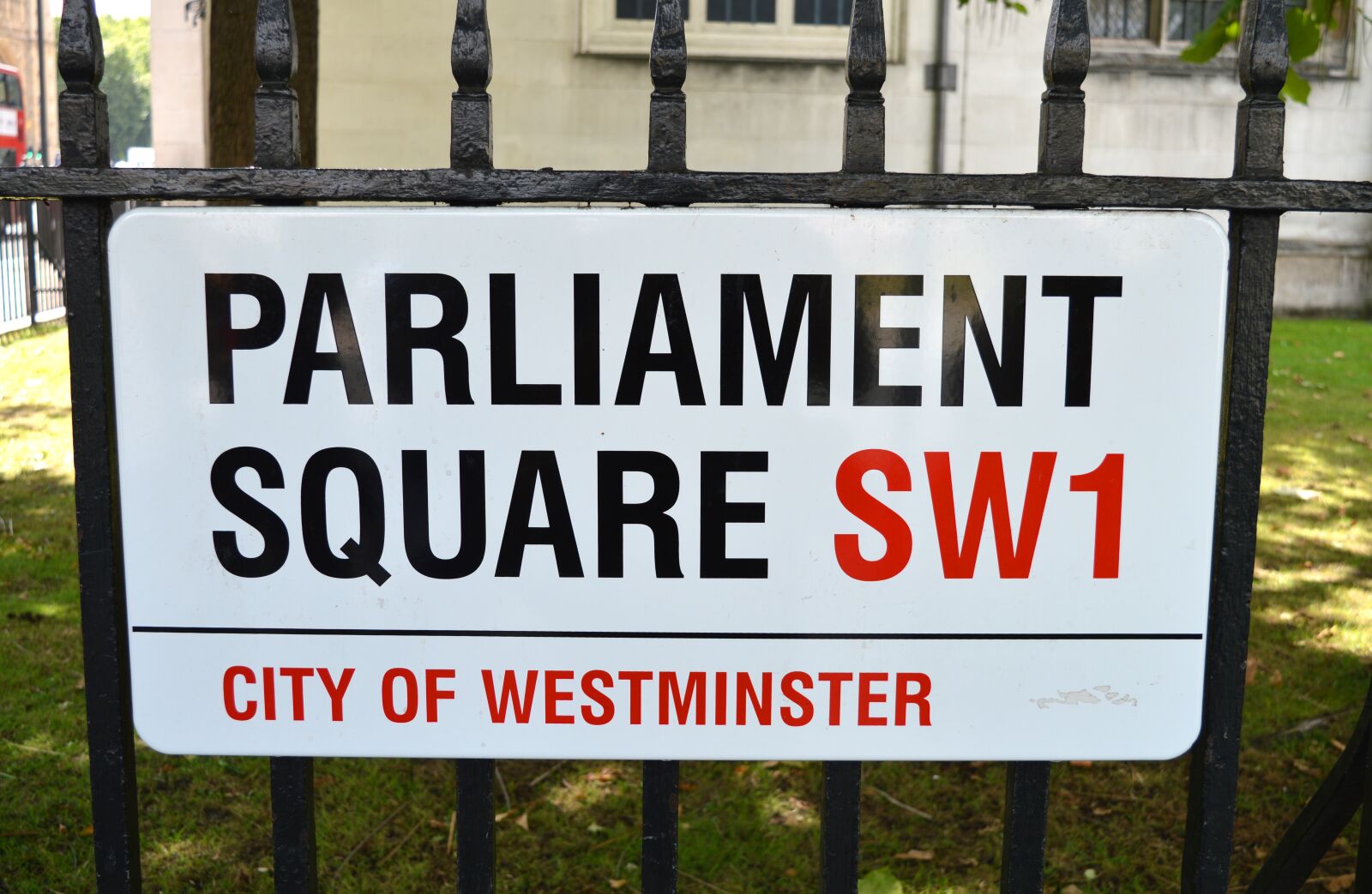 Nikon D3200 sample photo. London, parliament, piazza photography