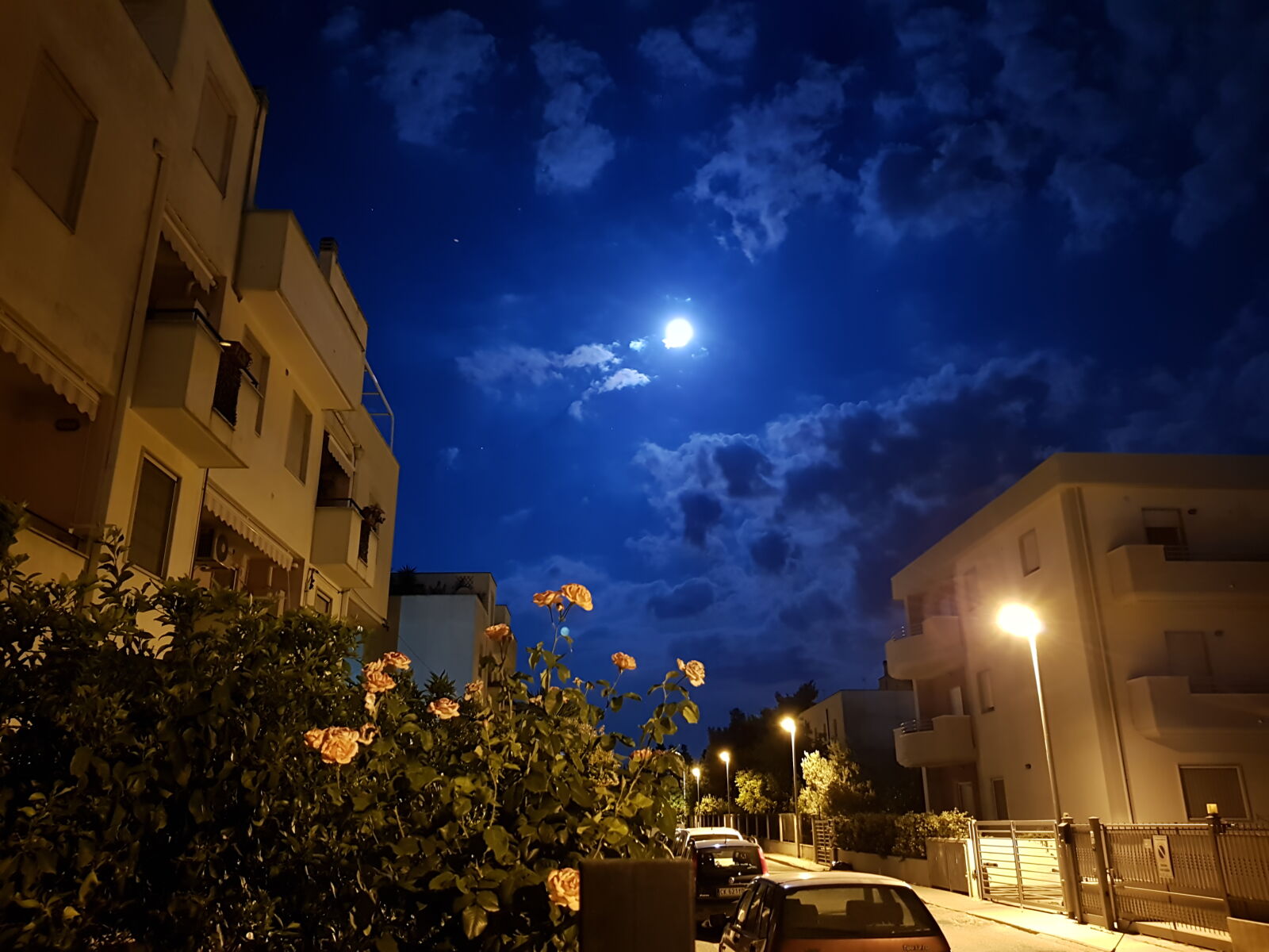 Samsung Galaxy S8 sample photo. Cars, city, city, life photography