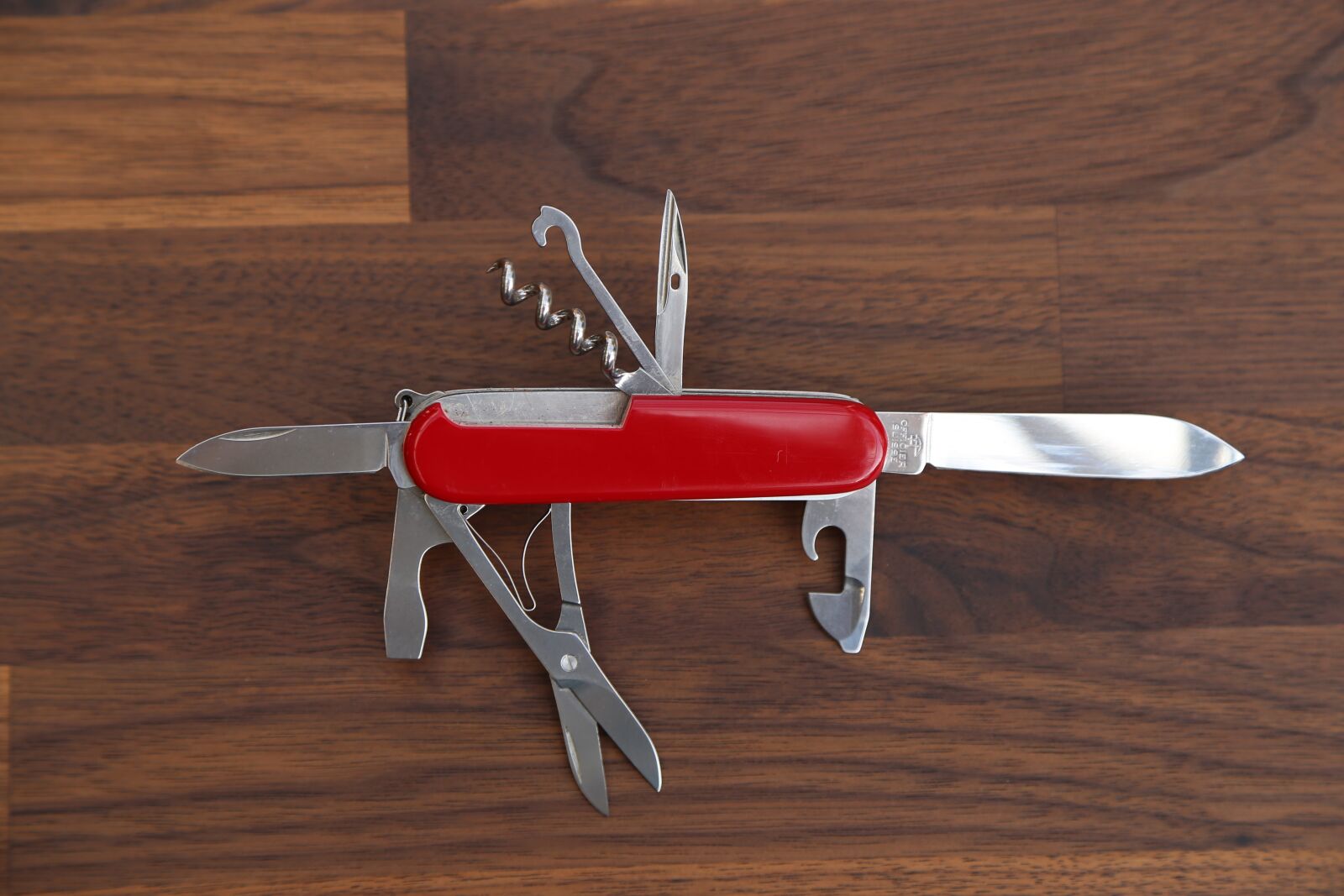 Canon EOS 6D + Canon EF 24-105mm F4L IS USM sample photo. Pocket knife, knife, sharp photography