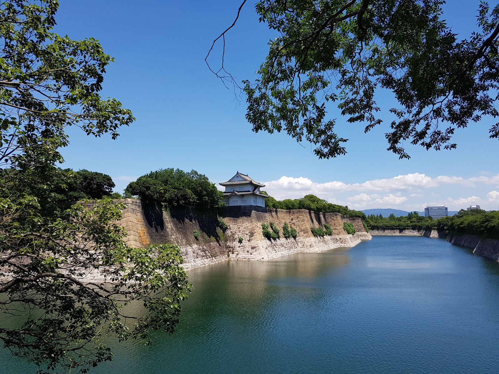 Samsung Galaxy S7 Edge sample photo. Japan, osaka castle, walls photography