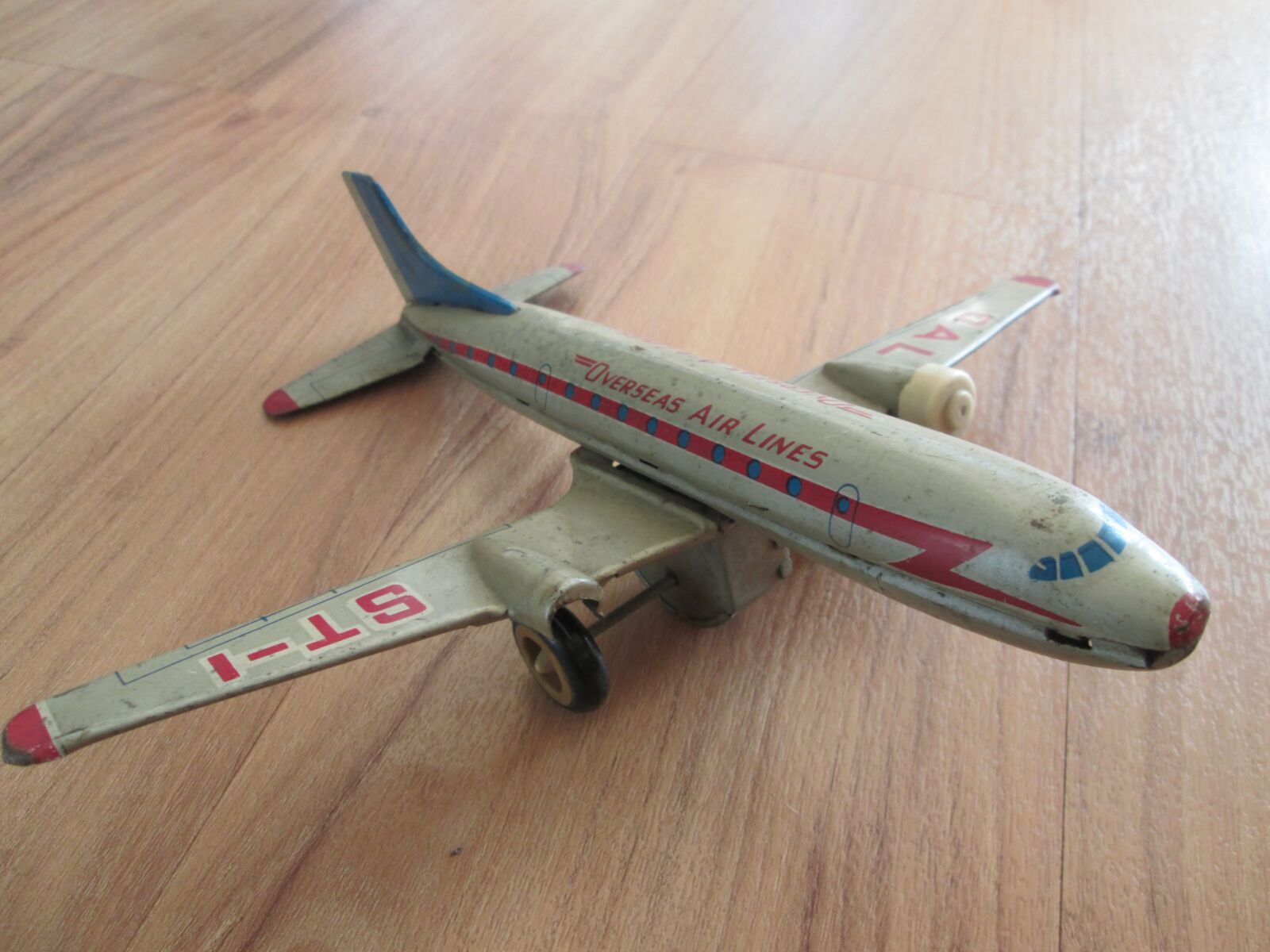 Canon PowerShot A2500 sample photo. Airplane, plane, st-1 photography