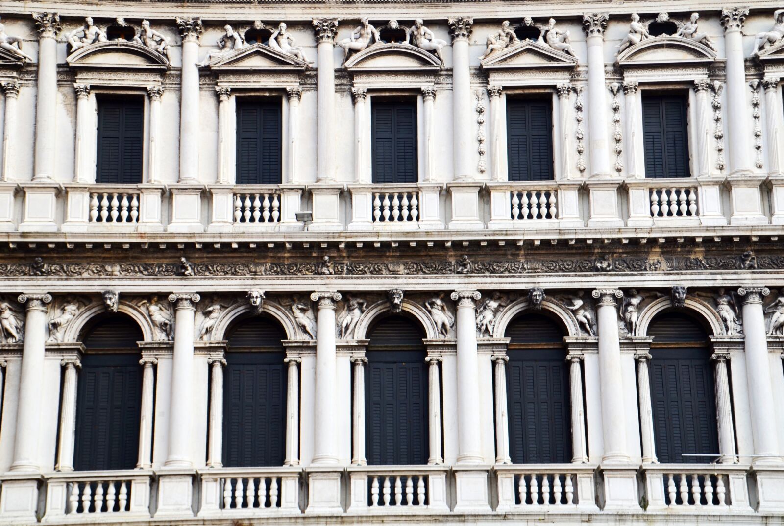 Nikon D7000 sample photo. House facade, venice, st photography
