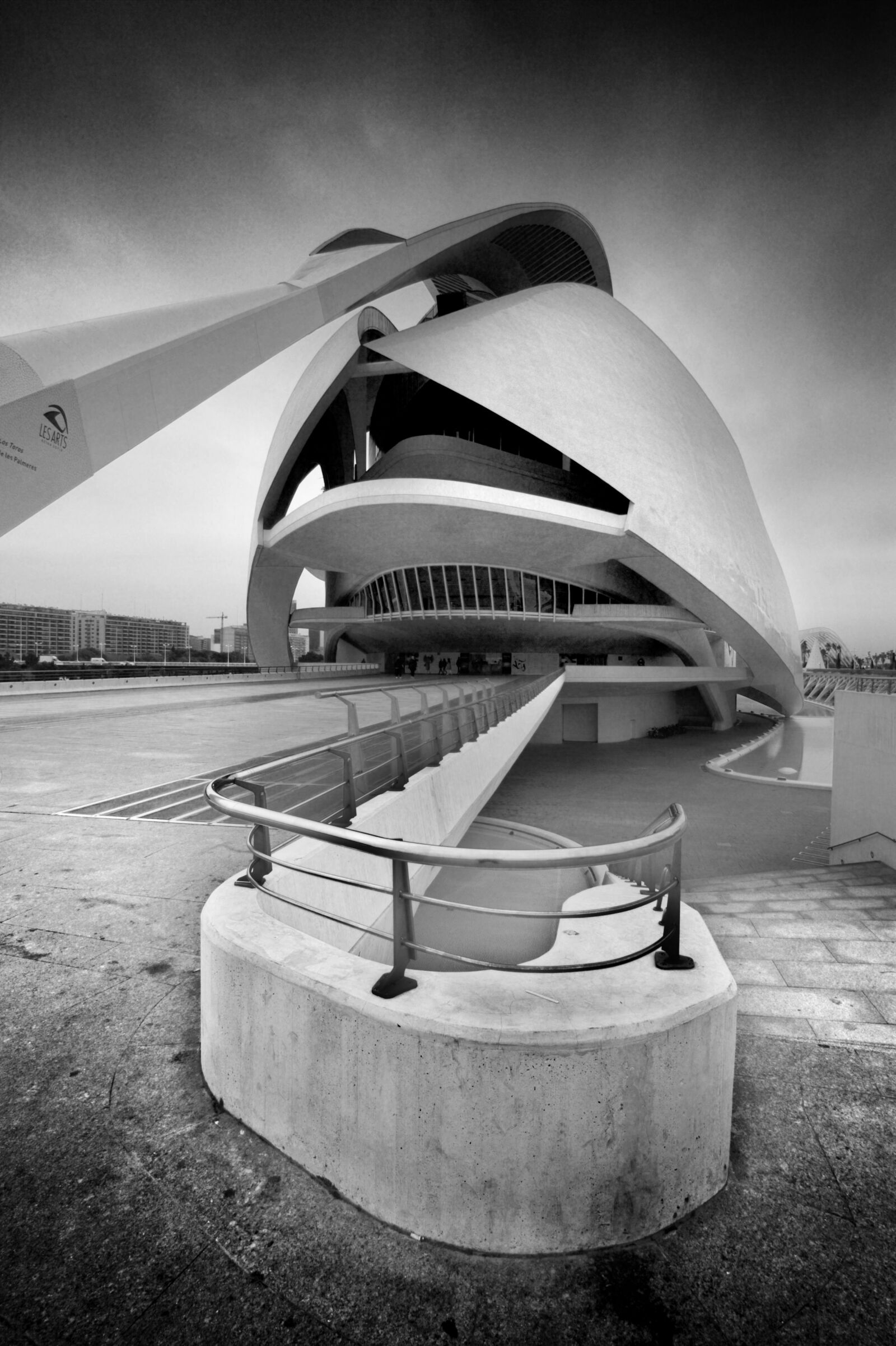 Canon EOS 5D Mark II sample photo. Valencia, spain, black and photography