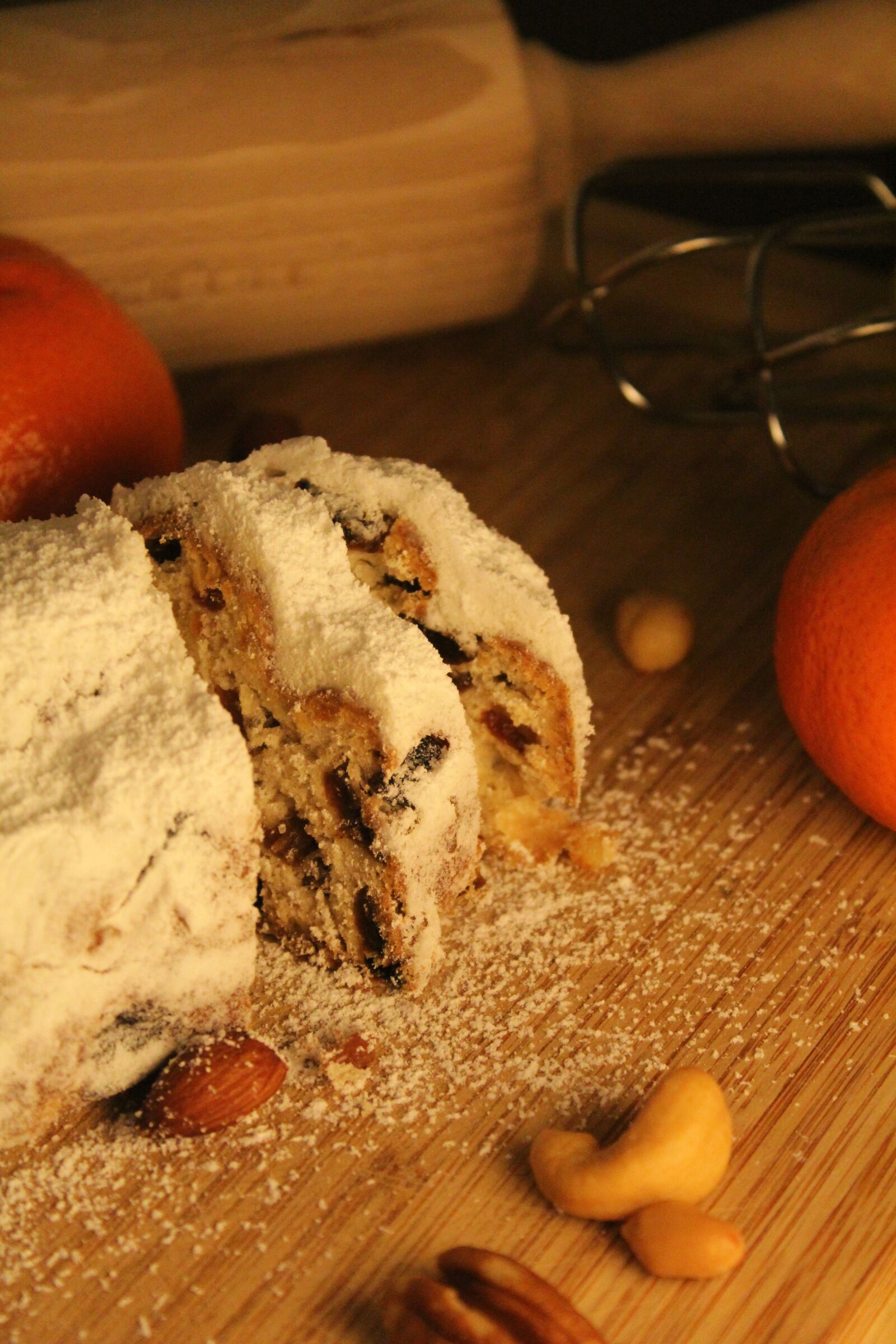 Canon EOS 1300D (EOS Rebel T6 / EOS Kiss X80) sample photo. Christmas, christmas stollen, bake photography