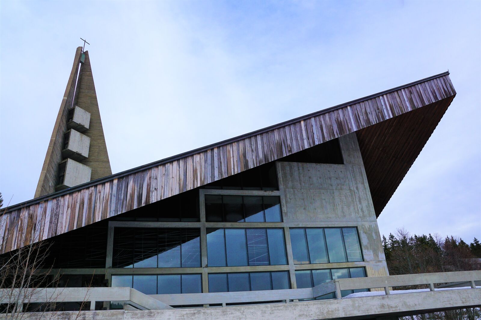 Sony ILCA-77M2 + Sony DT 16-50mm F2.8 SSM sample photo. Architecture, sky, bridge photography