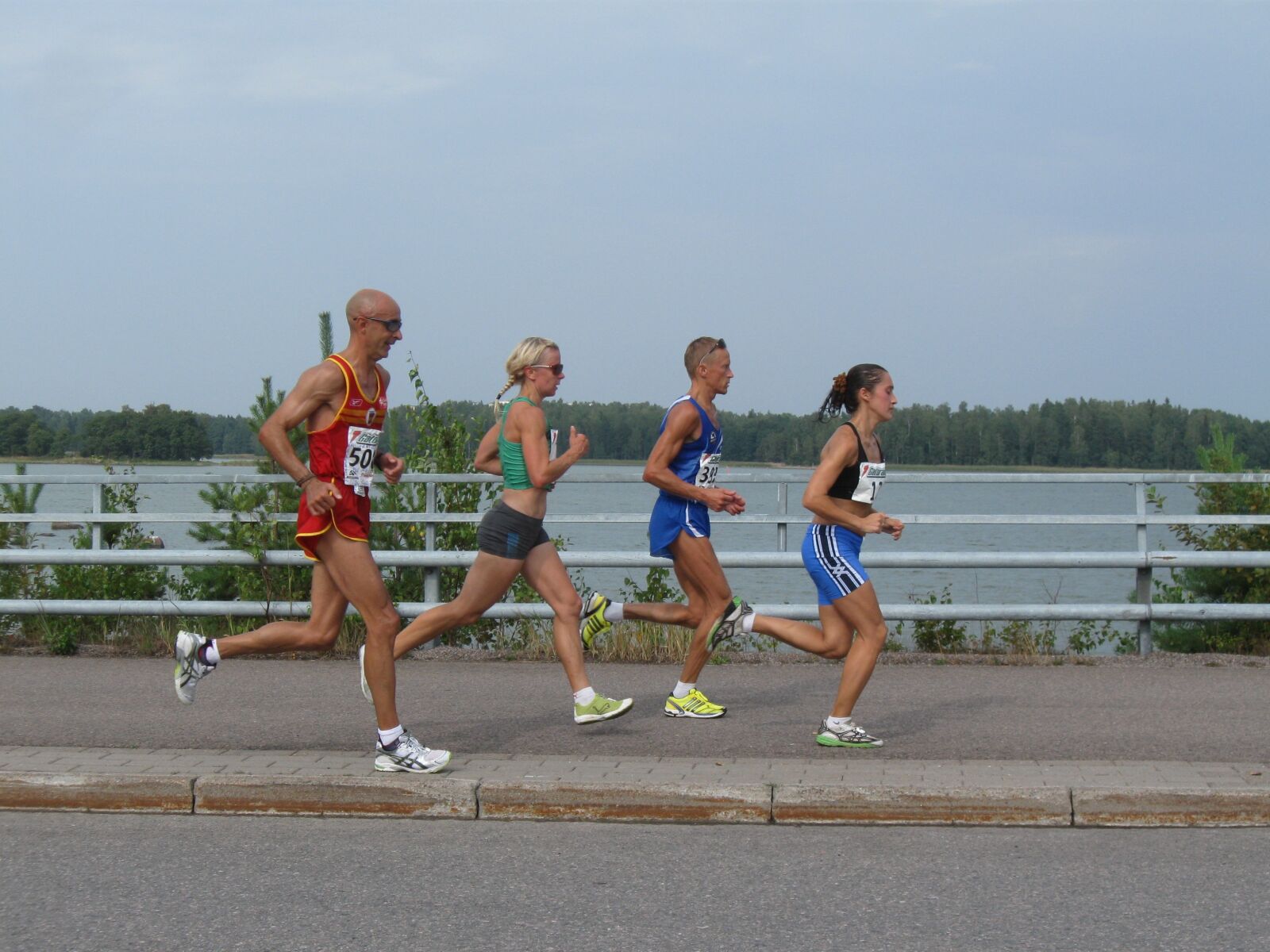 Canon PowerShot A590 IS sample photo. Marathon, race, runner photography