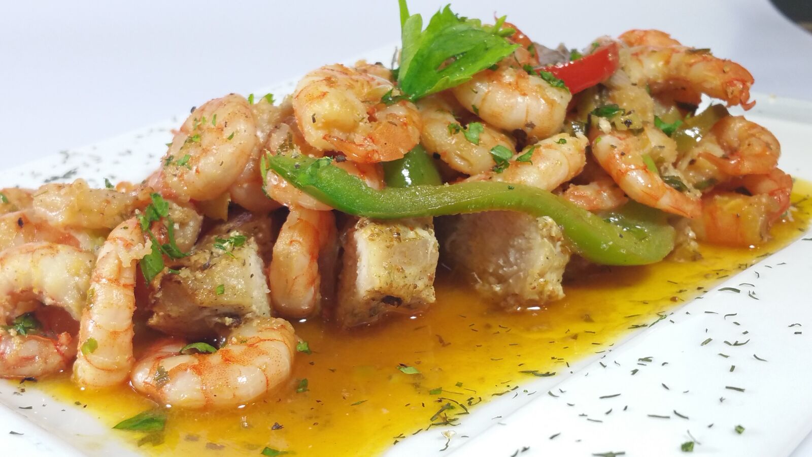 Samsung Galaxy Note4 sample photo. Shrimp, fish, garlic photography