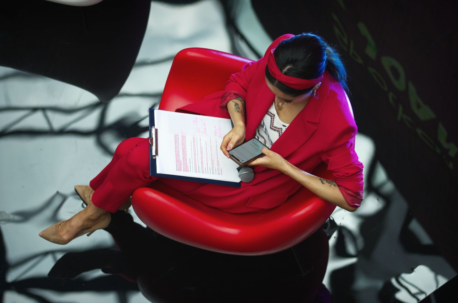 Nikon D5100 sample photo. Woman, young, red clothes photography