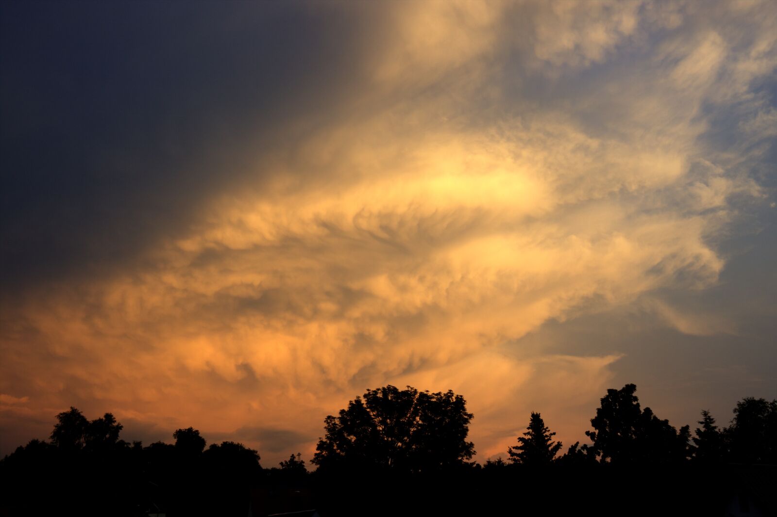 Canon EOS 50D sample photo. Afterglow, clouded sky, clouds photography