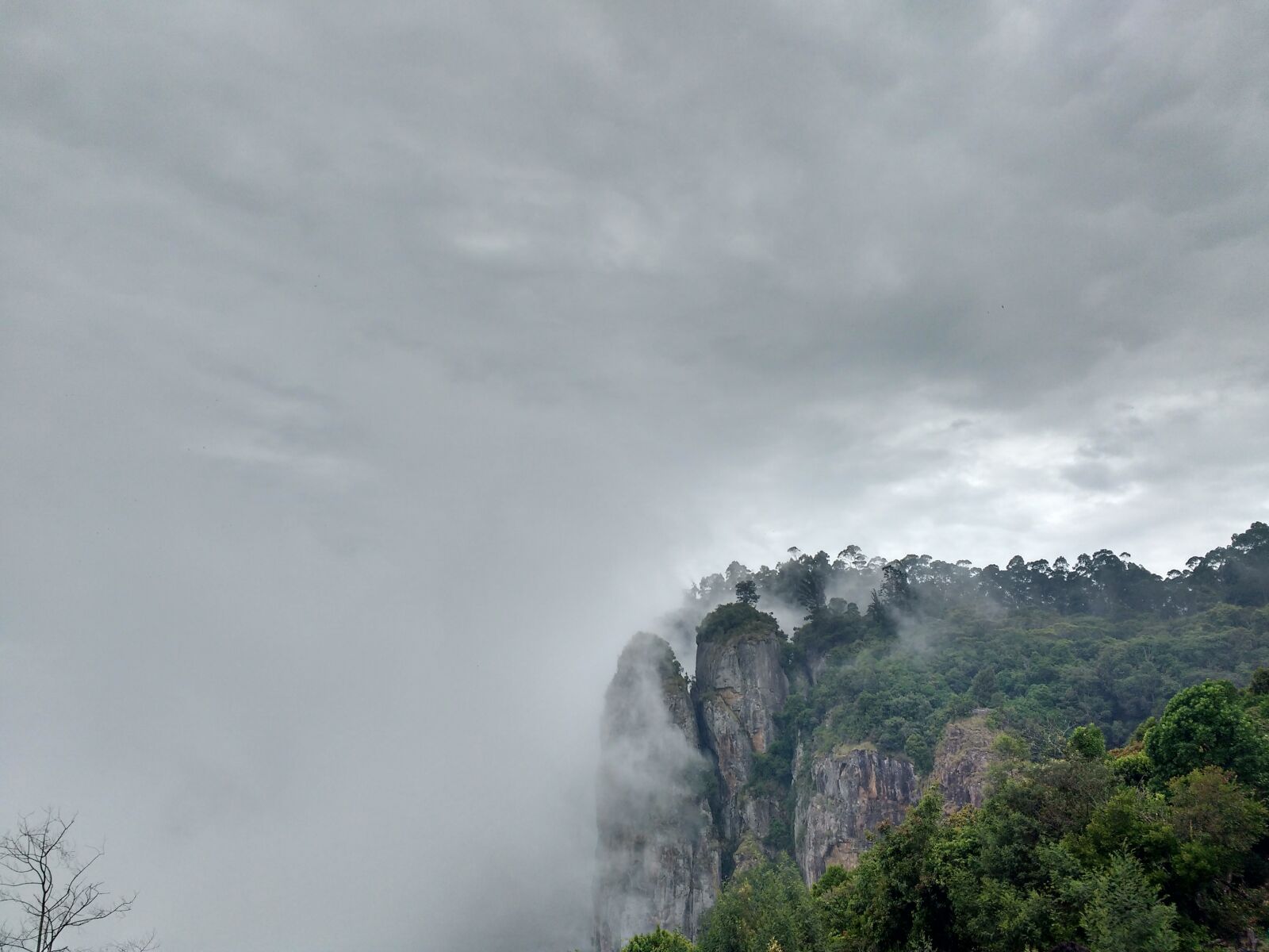 Motorola MotoG3 sample photo. Kodaikanal, rock pillars, nature photography