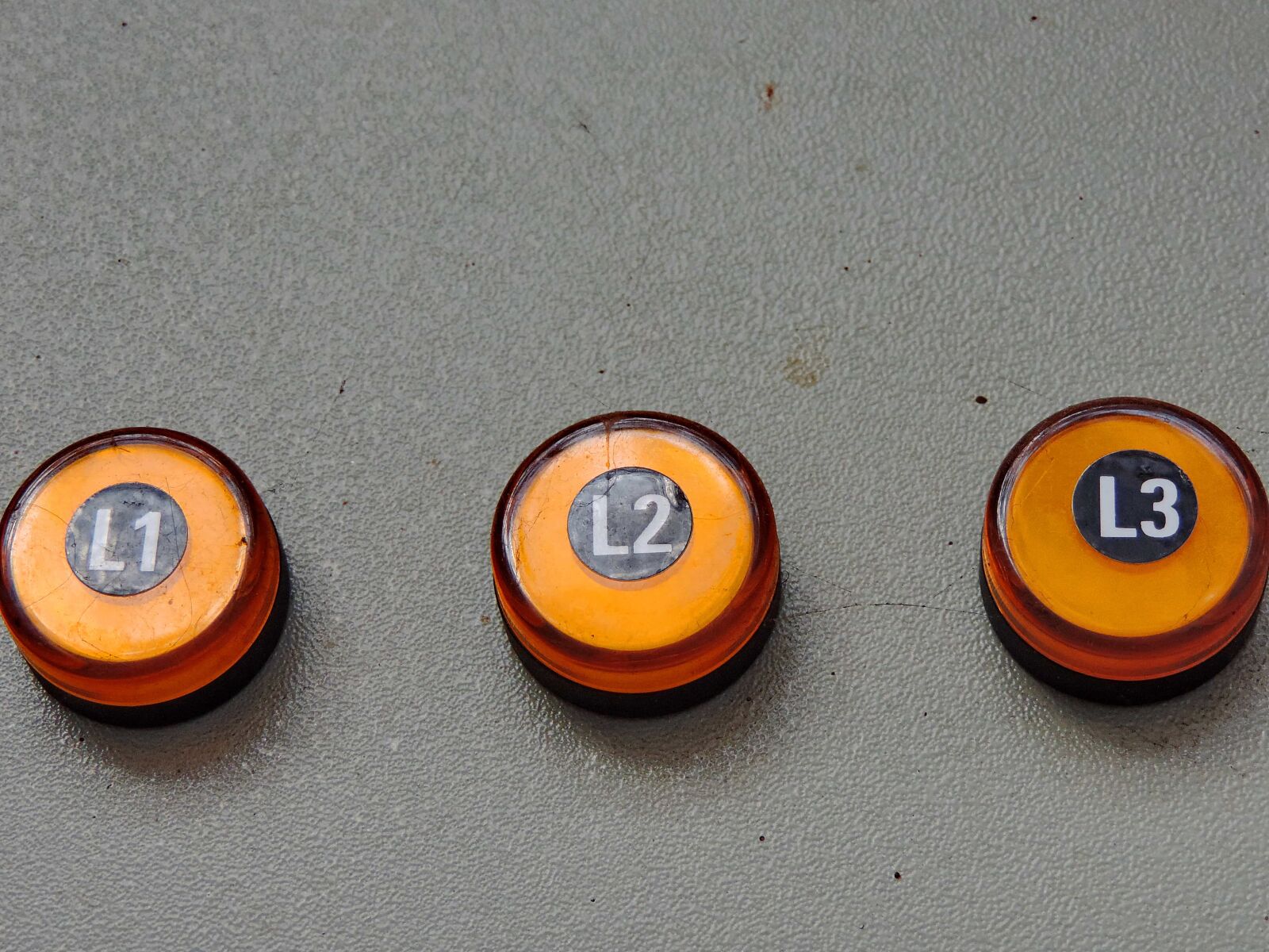 Nikon Coolpix P520 sample photo. Button, number, object, three photography