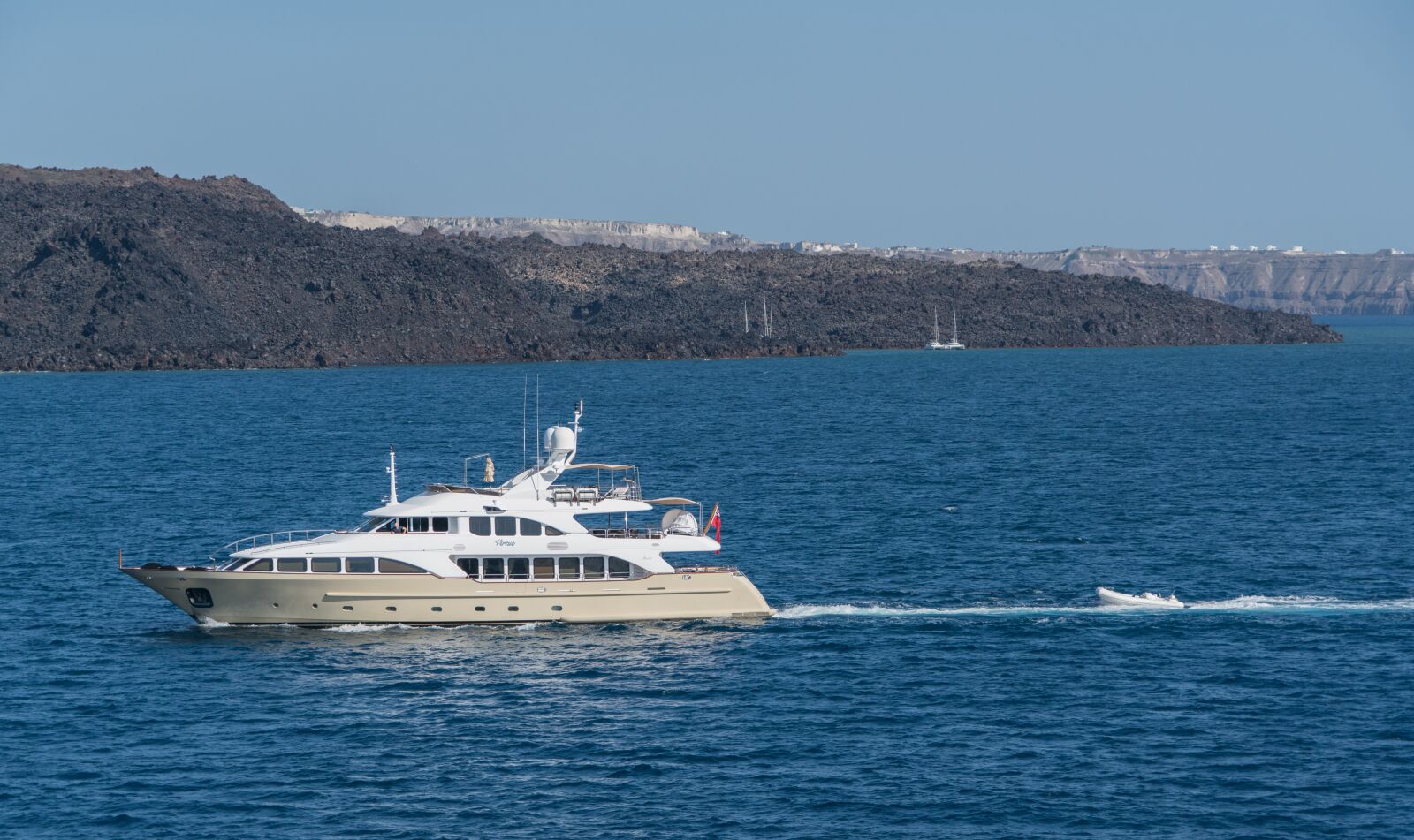 Sony a7R II + Sony FE 24-240mm F3.5-6.3 OSS sample photo. Santorini, greece, yacht photography