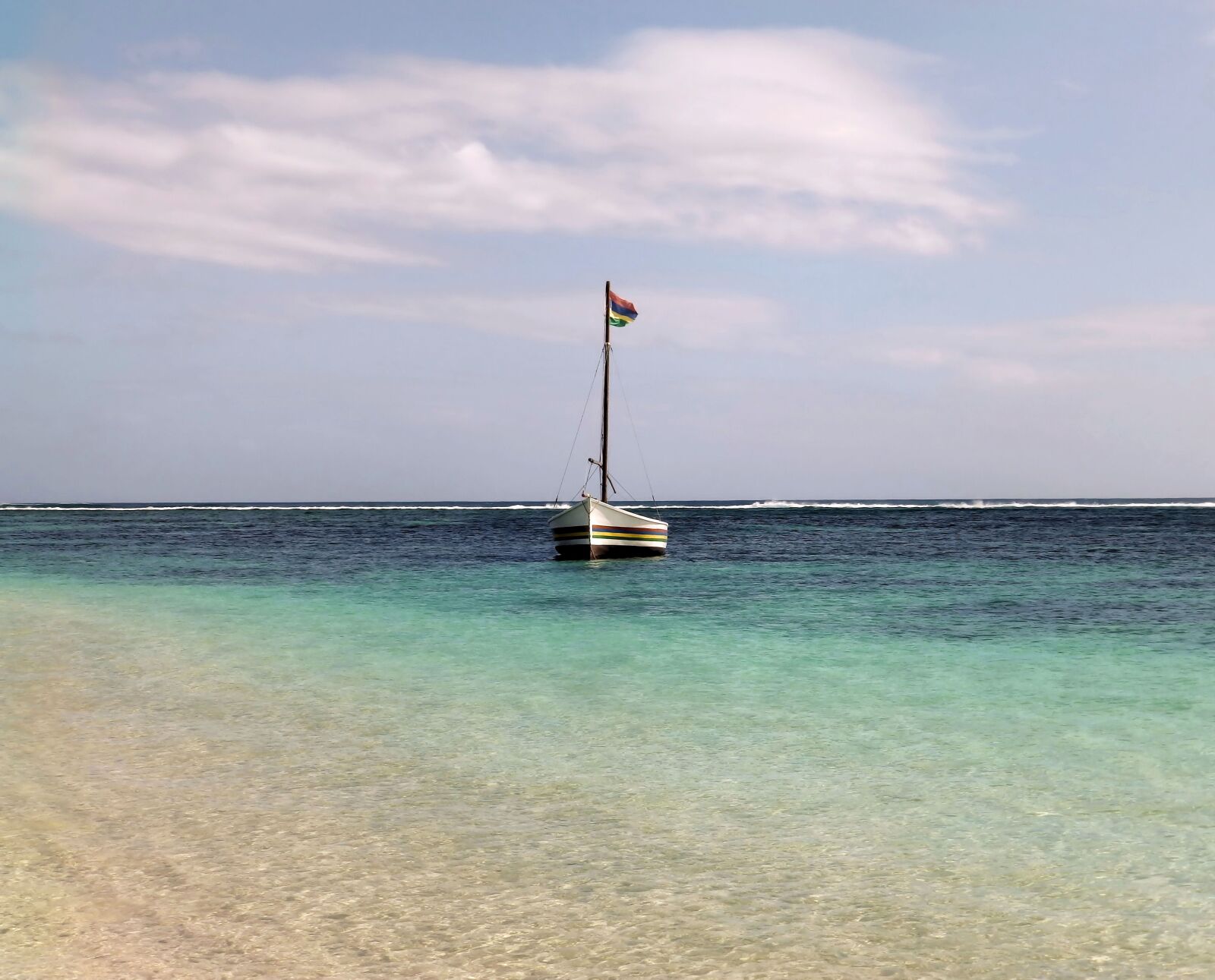 Olympus SP-820UZ sample photo. Boat, flag, sea photography