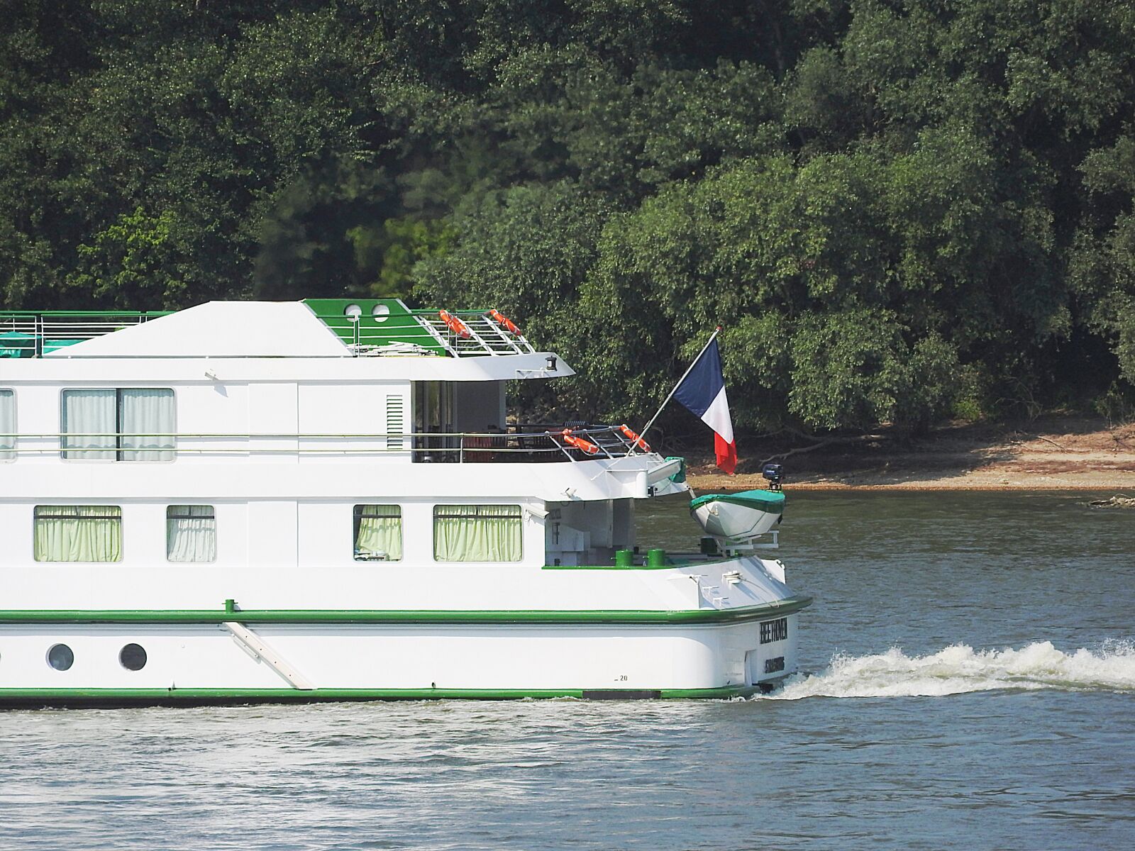 Nikon Coolpix P610 sample photo. Danube, ship, passenger ship photography
