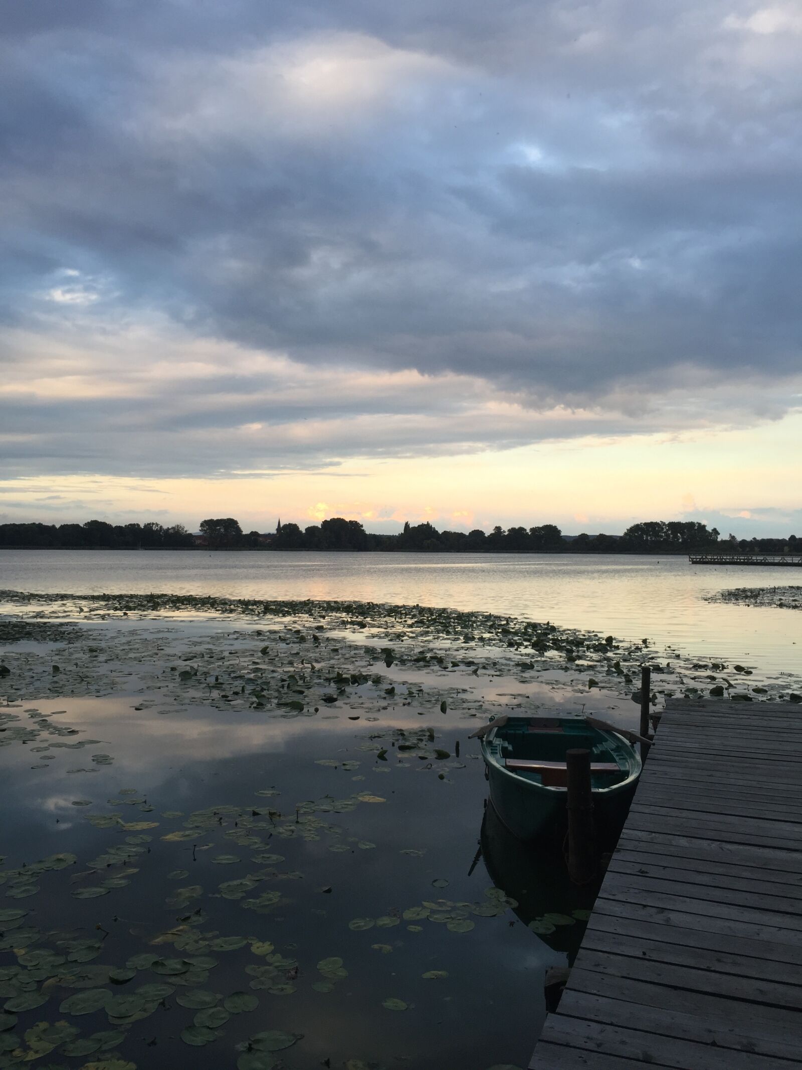 Apple iPhone 6 sample photo. Lake, sky, water photography
