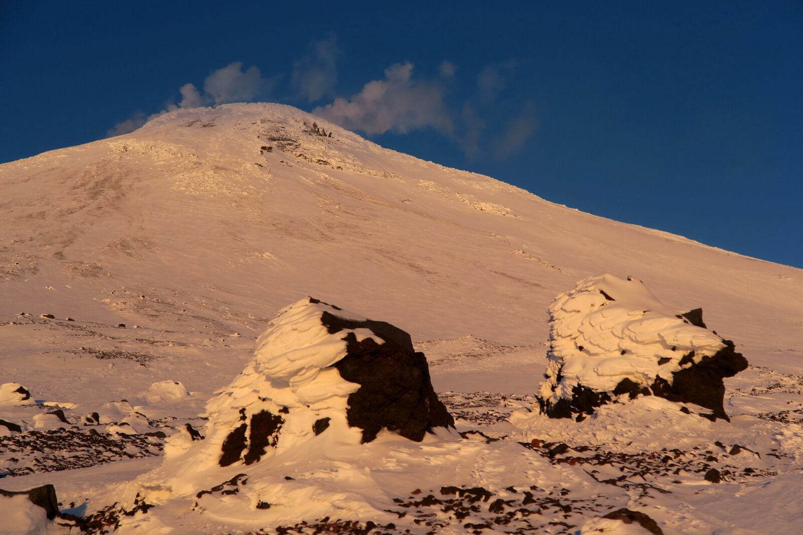 Canon PowerShot G7 X sample photo. The volcano avachinsky, kamchatka photography
