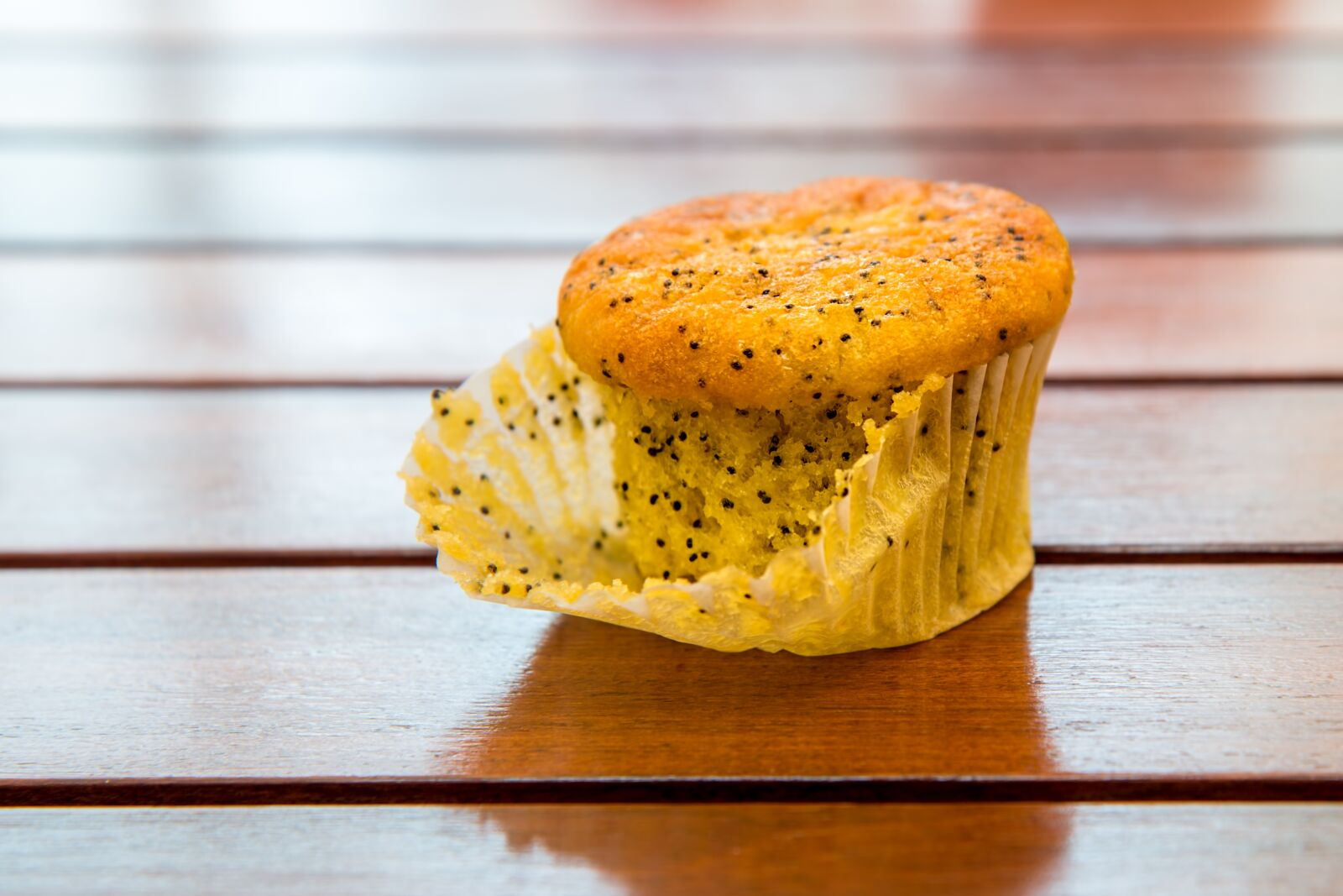 Canon EOS 70D sample photo. Muffin, aniseed, food photography