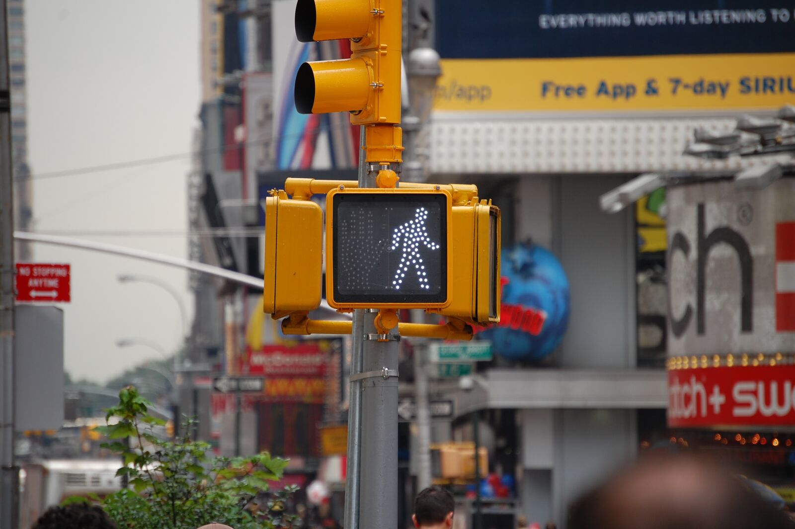Nikon D40 sample photo. Crosswalk, new york, city photography