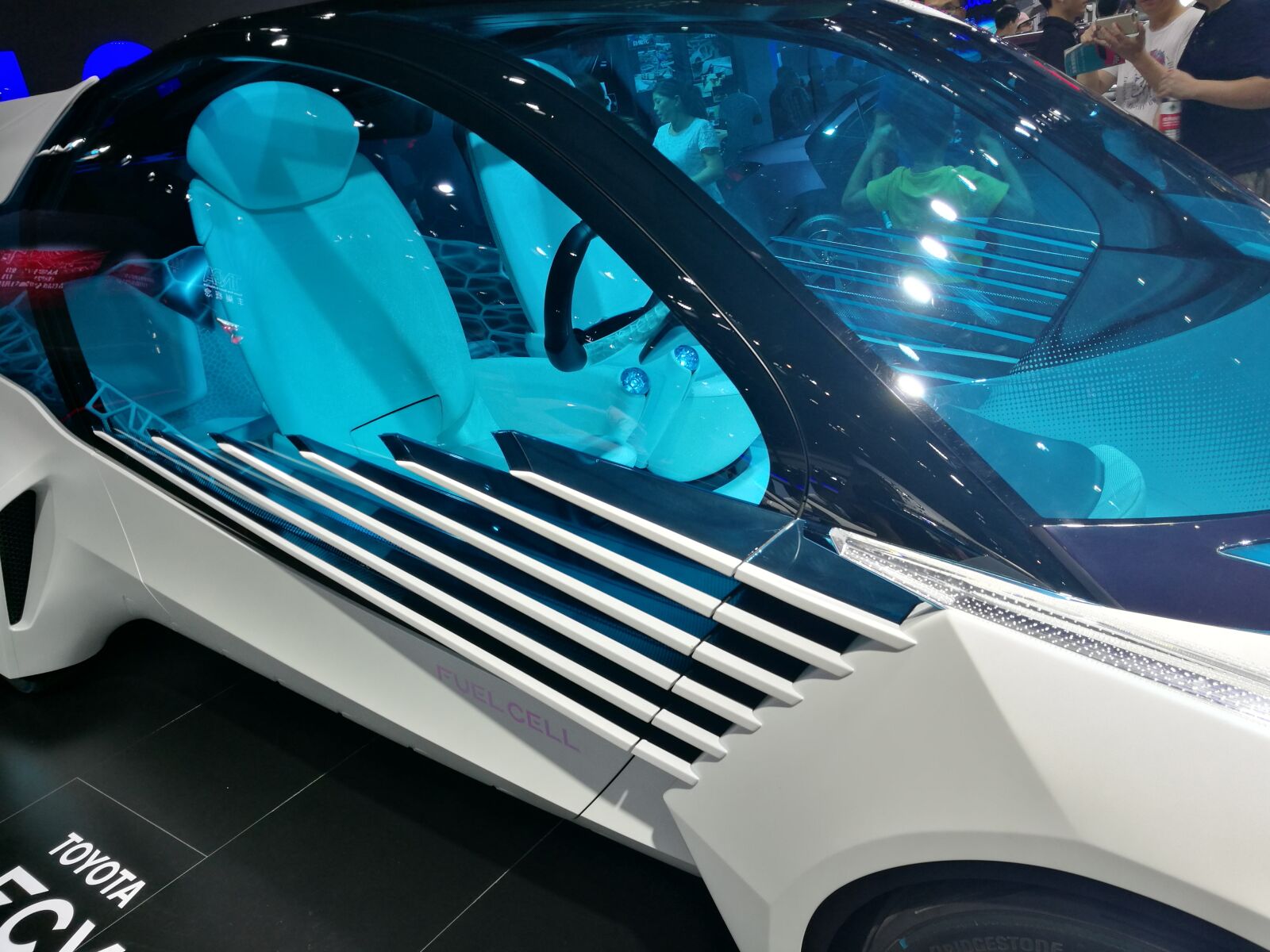 HUAWEI P9 sample photo. Car, auto show, concept photography