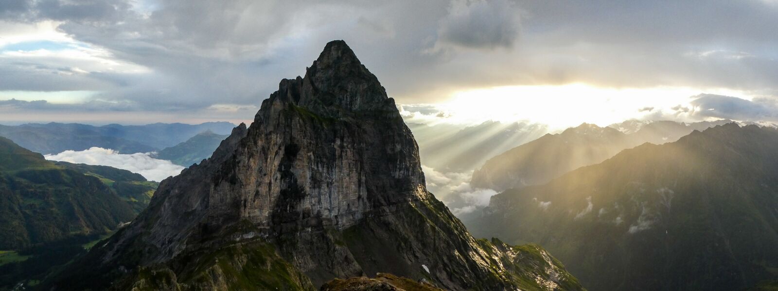 Panasonic DC-TZ91 sample photo. Landscape, mountains, weather photography