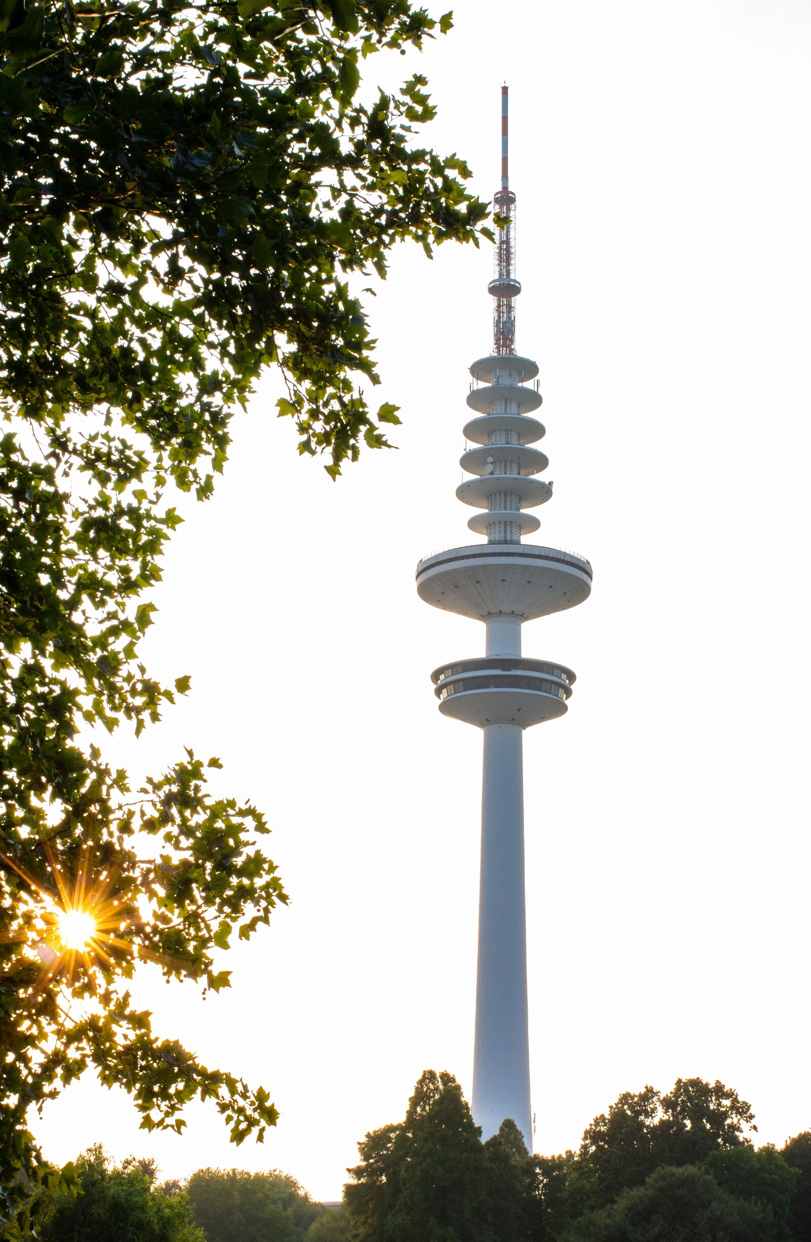 Canon EOS 700D (EOS Rebel T5i / EOS Kiss X7i) + Canon EF 40mm F2.8 STM sample photo. Landmark, tower, tv tower photography