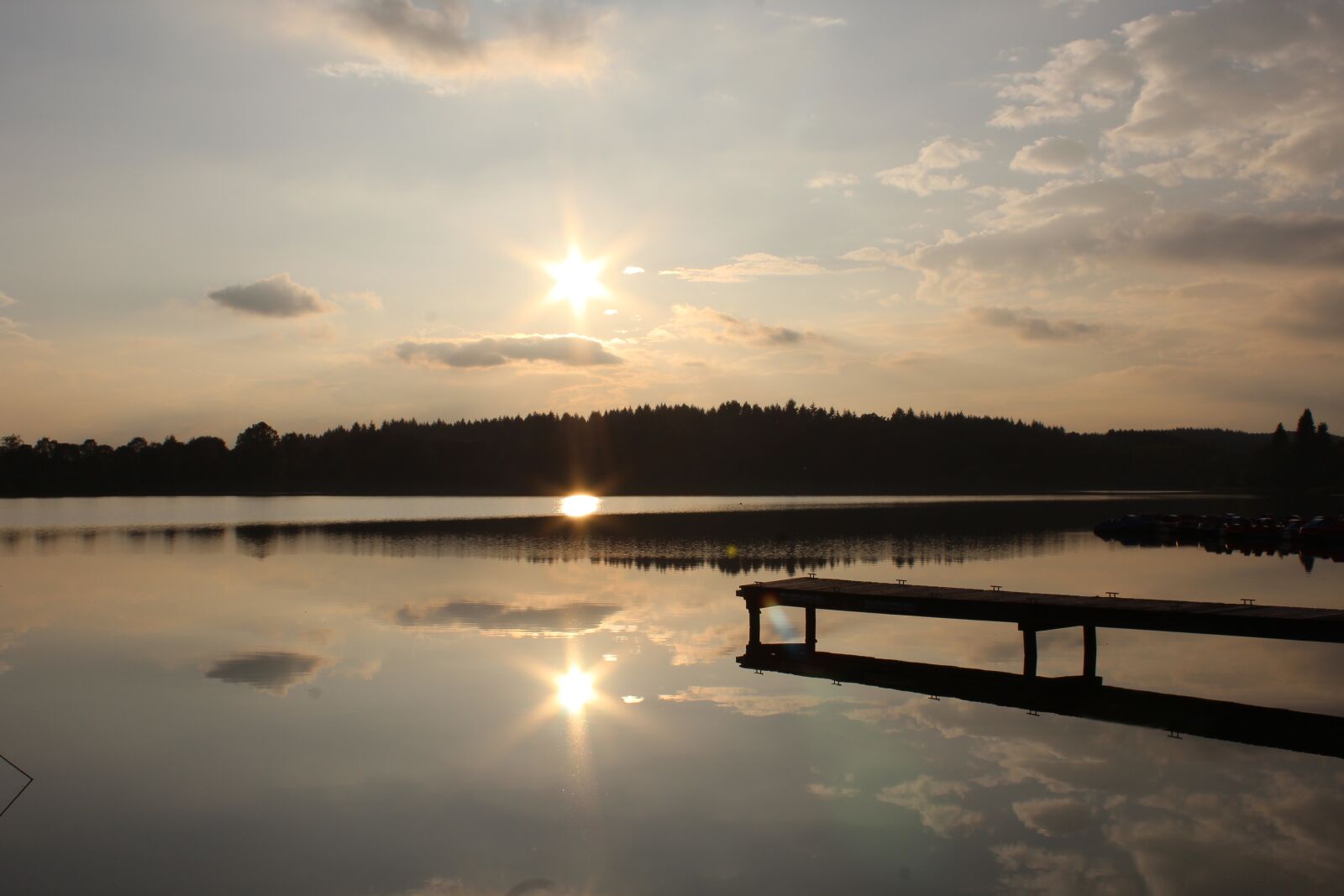Canon EOS 1200D (EOS Rebel T5 / EOS Kiss X70 / EOS Hi) sample photo. Water, lake, nature photography