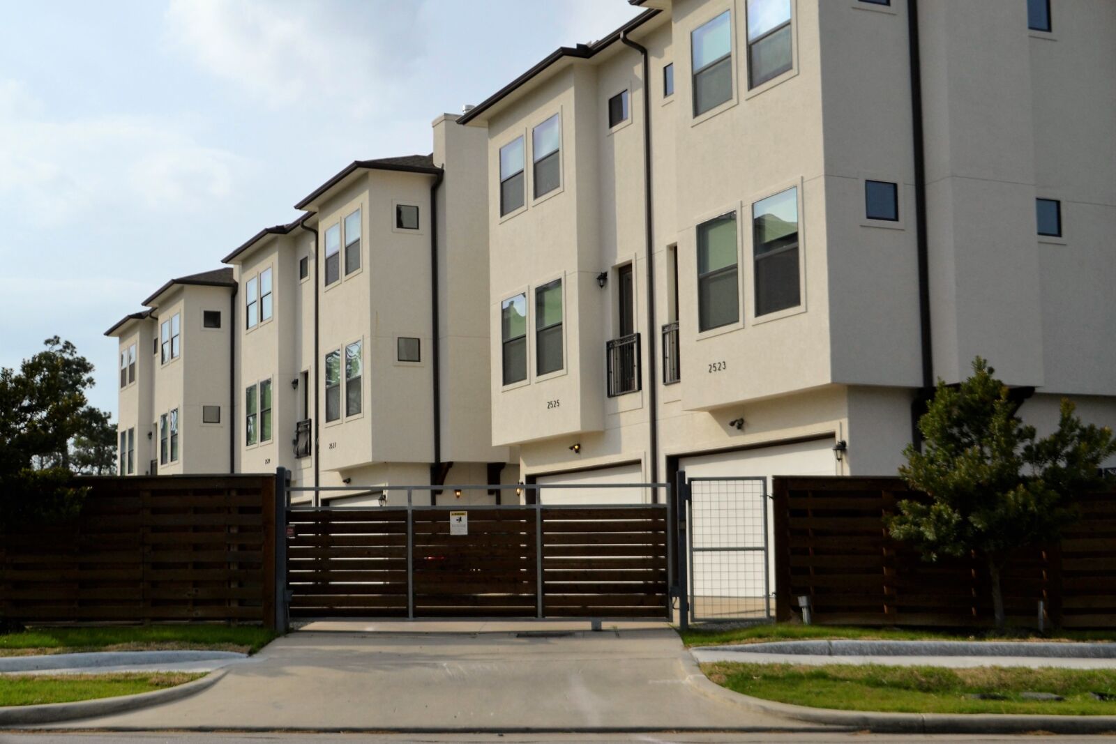Nikon D3100 sample photo. Real-estate, for rent, rented photography