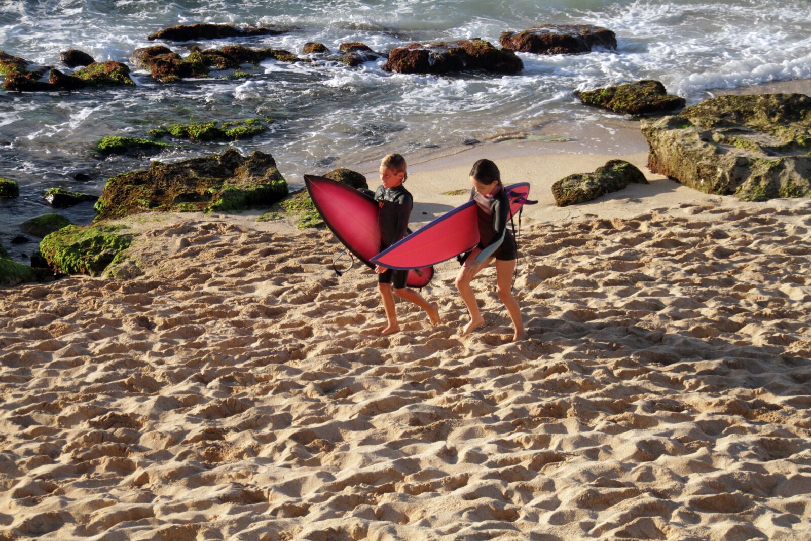 Canon EOS 7D sample photo. Surfers, children, beach photography