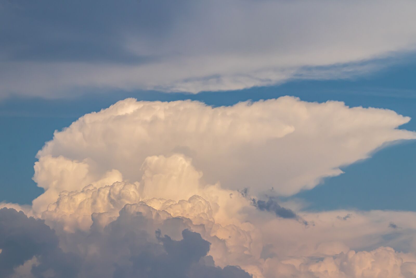 Canon EOS 80D sample photo. Clouds, structure, sky photography