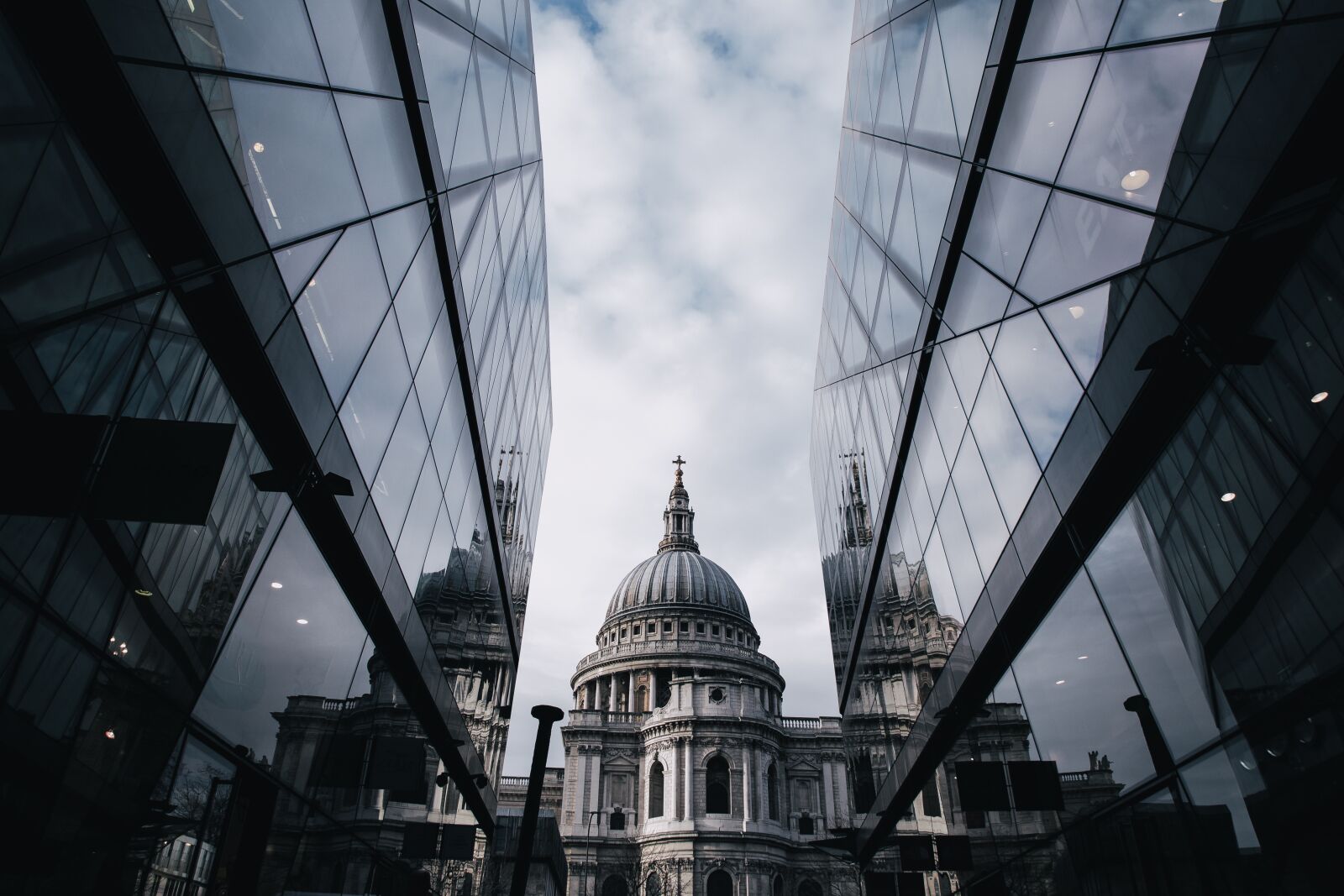 Canon EOS 6D sample photo. Architecture, building, city photography