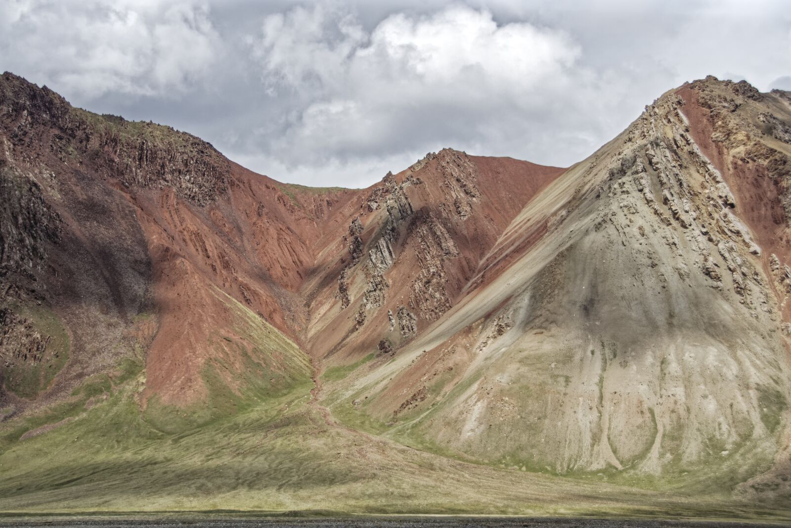 Nikon D500 sample photo. Kyrgyzstan, rock, rock informaton photography