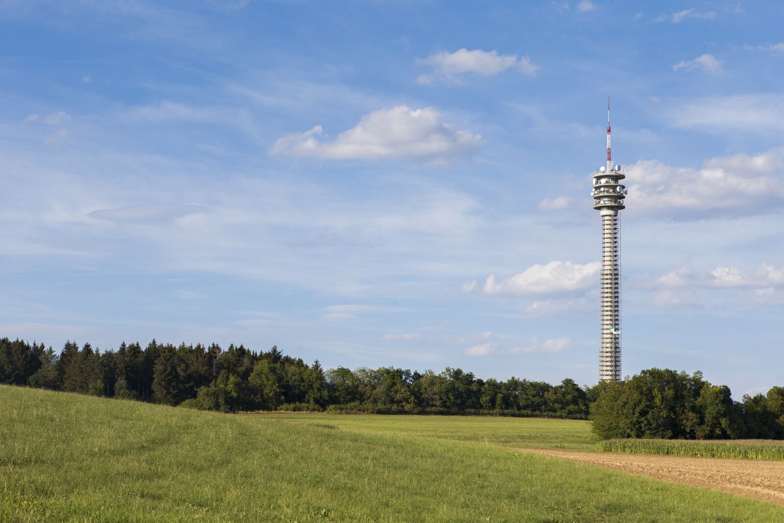 Canon EOS 5D Mark II sample photo. Sky, mobile phone mast photography