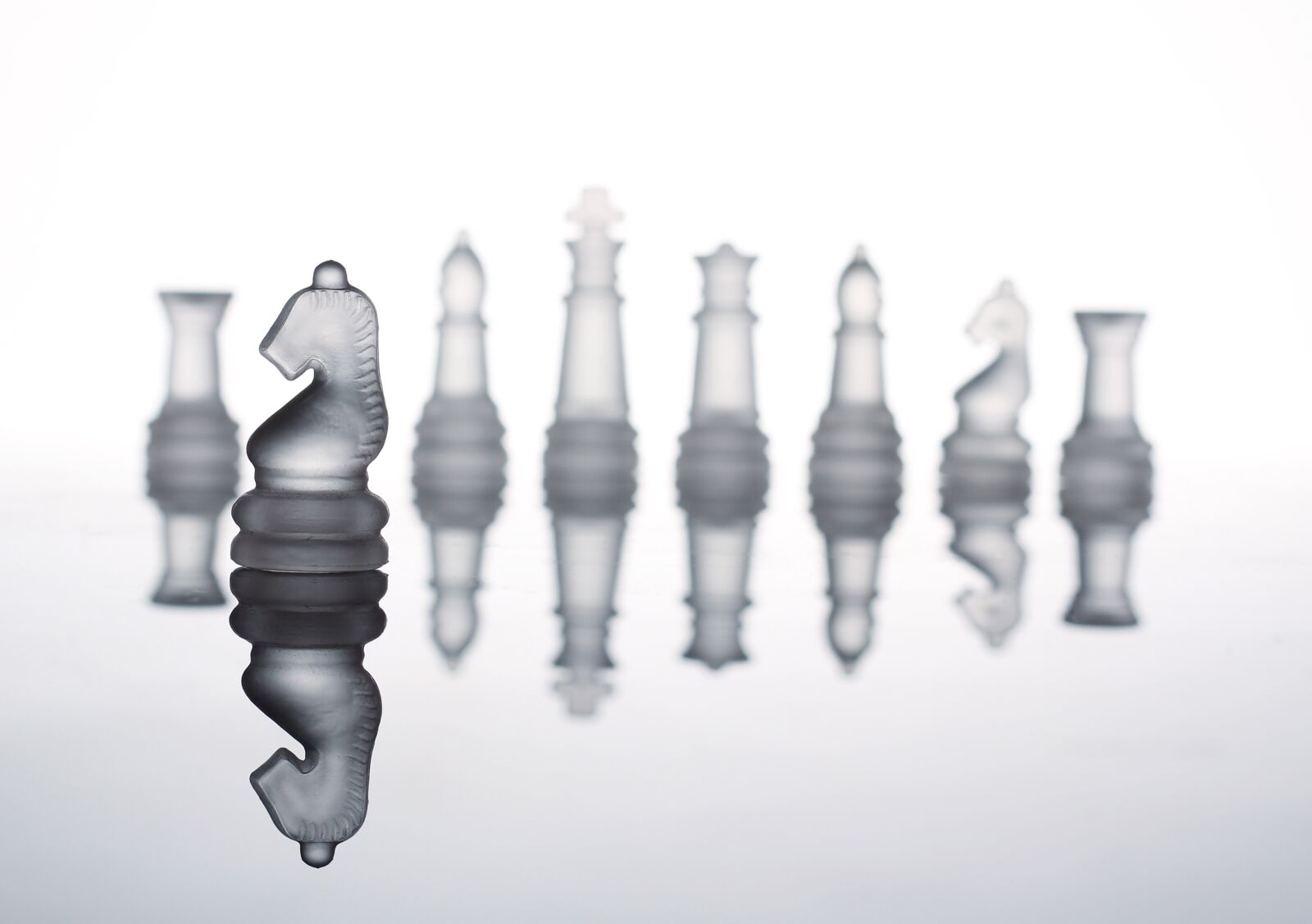 Canon EOS 60D + Canon EF 50mm F1.8 II sample photo. Chess, pawn, king photography